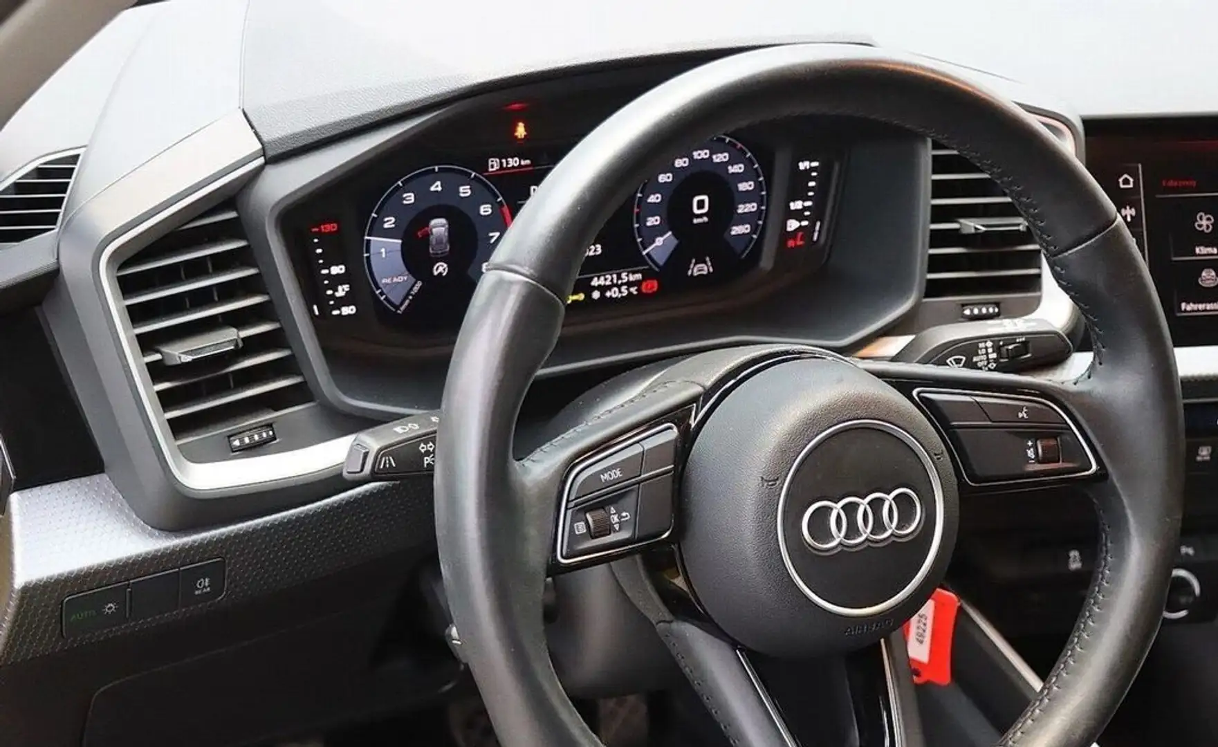 Audi A1 SPB 30 TFSI S line edition Giallo - 2