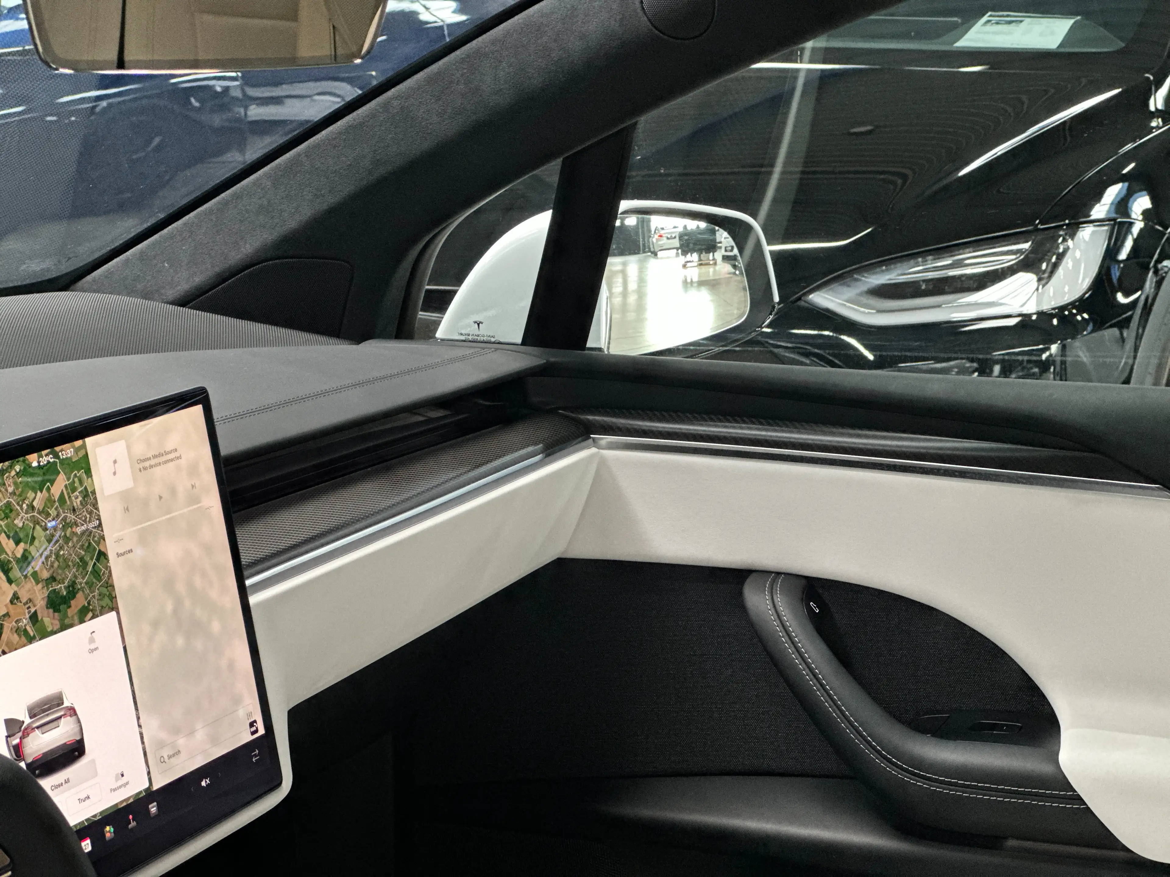 Tesla Model X PLAID - ENHANCED AUTOPILOT - 22" WHEELS — photo 12