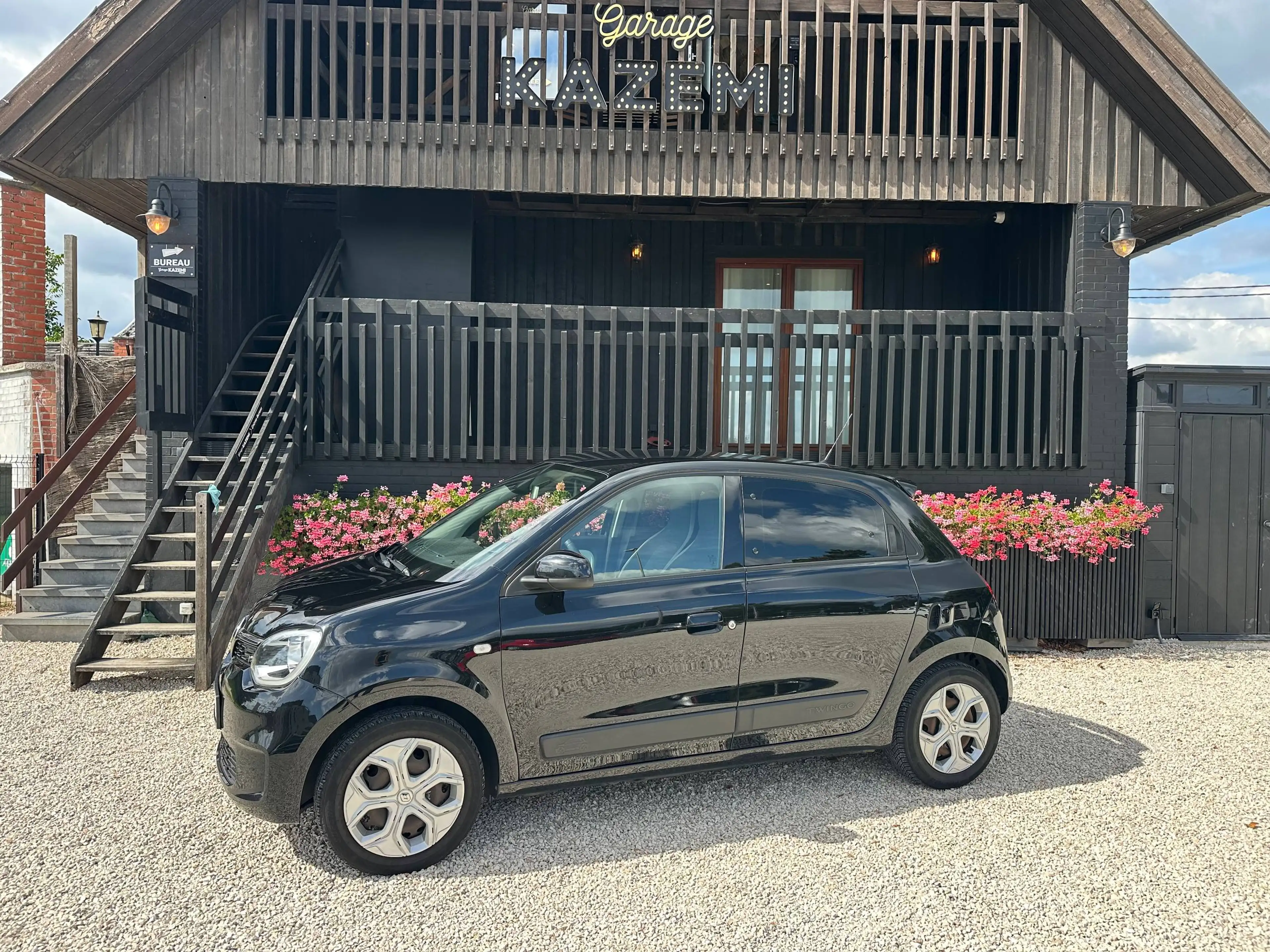 Renault Twingo Twingo 1.0i  * ECRAN - CARPLAY - 110.893 KM  * — photo 3