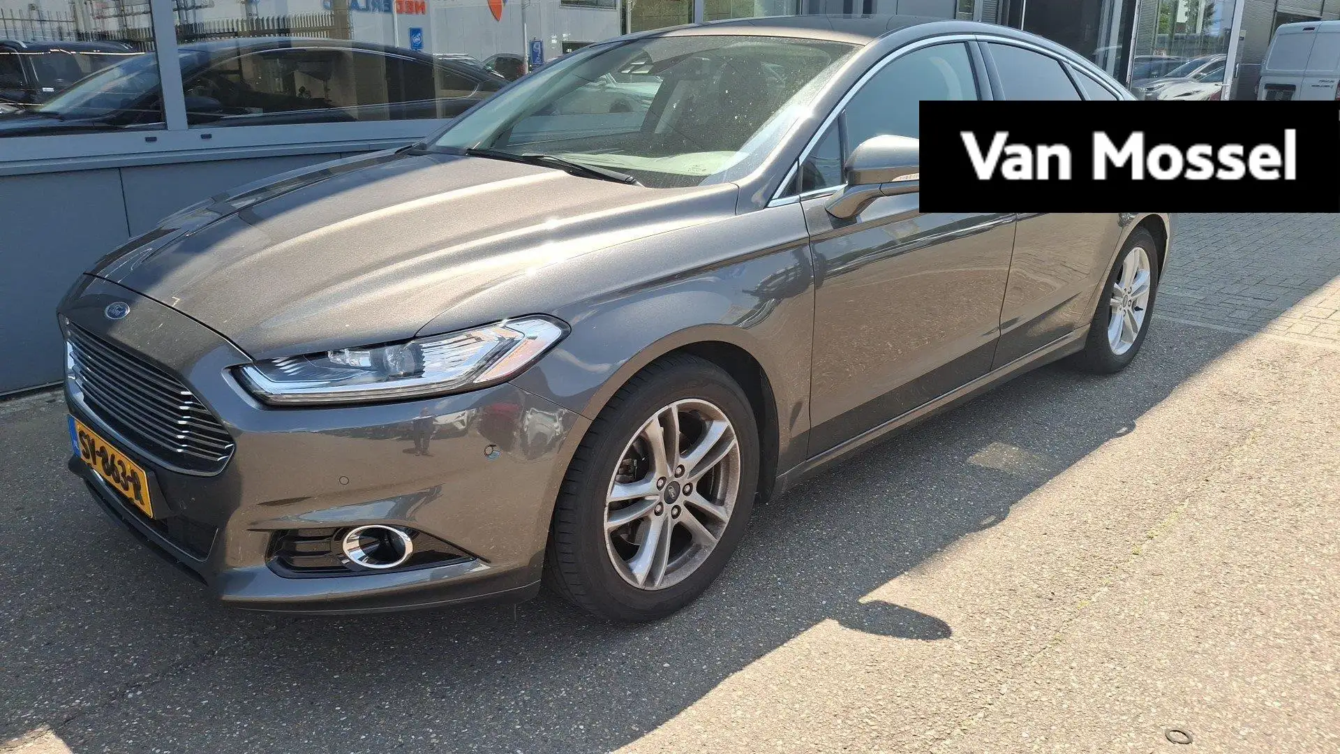 Ford Mondeo 1.5 Titanium Lease Edition | Navi | Stoelverwarmin Grijs - 1