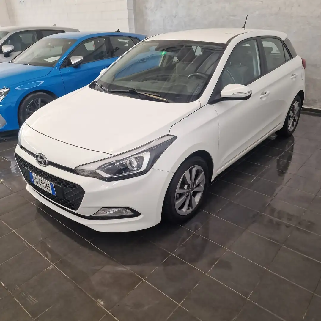 Hyundai i20 1.2 84 CV 5 porte Style Bianco - 2