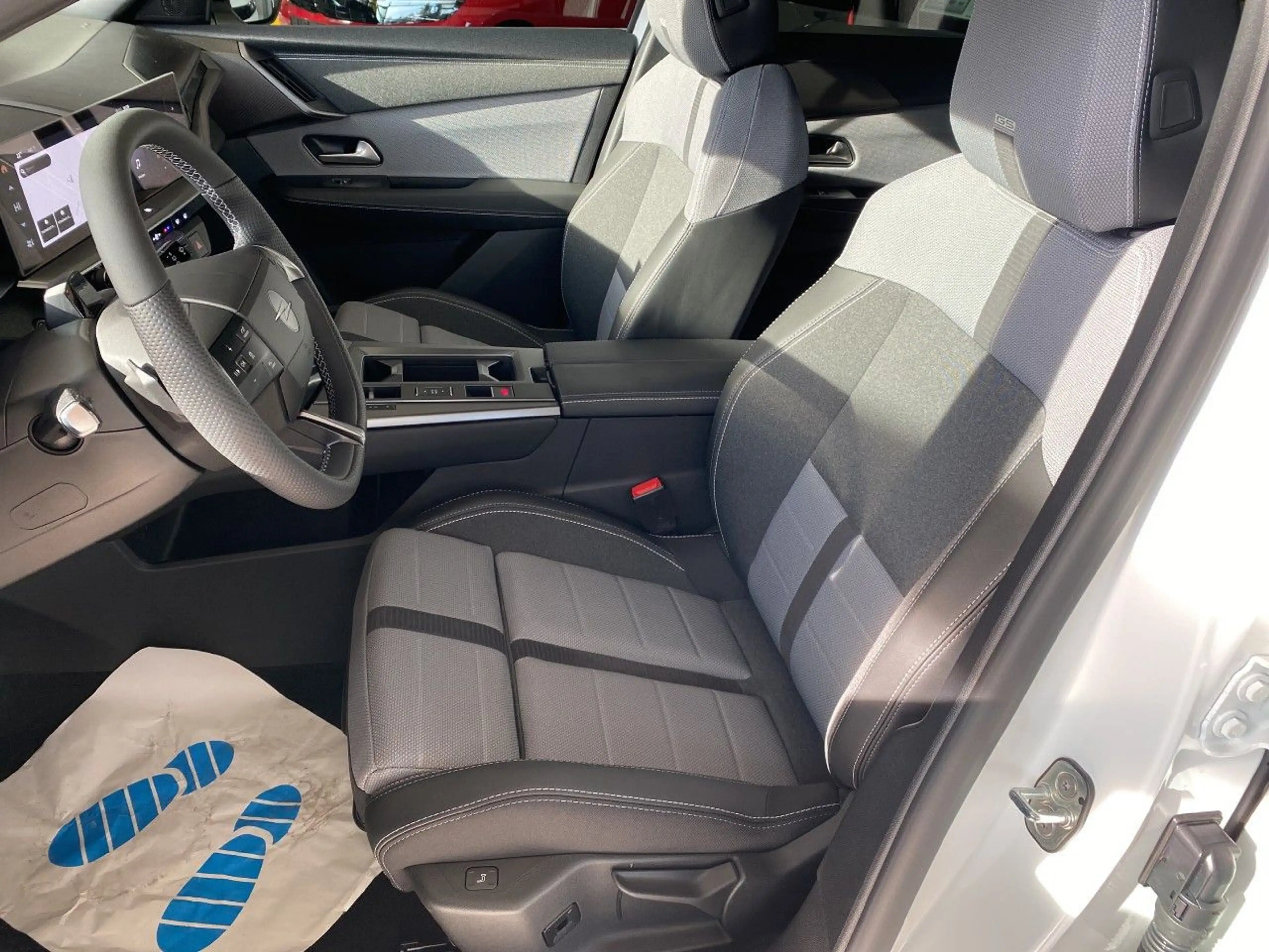 Opel Grandland Hybrid GS, R-Kamera,Sitzh.,AHK,GJR,uvm — photo 9