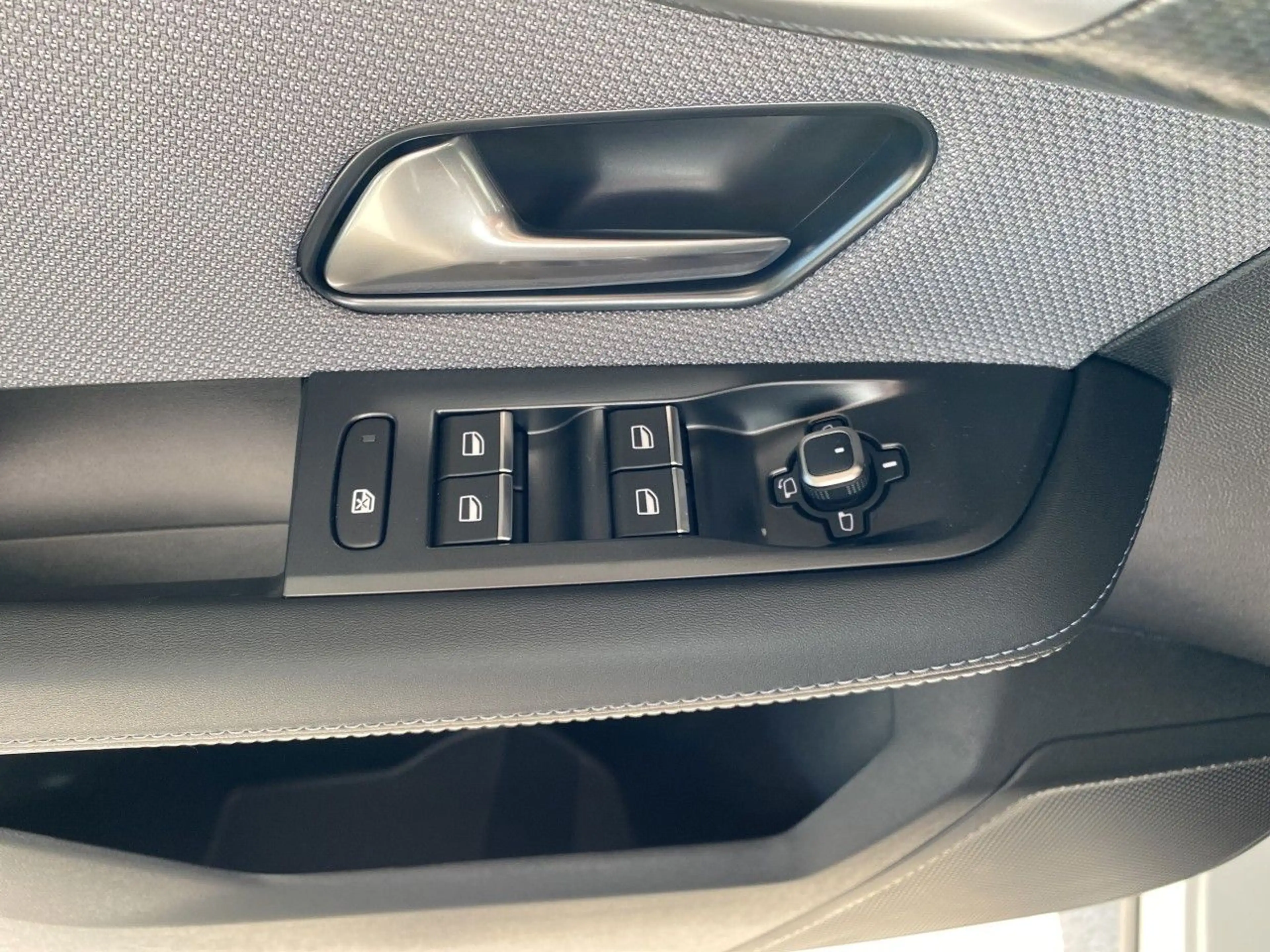 Opel Grandland Hybrid GS, R-Kamera,Sitzh.,AHK,GJR,uvm — photo 14