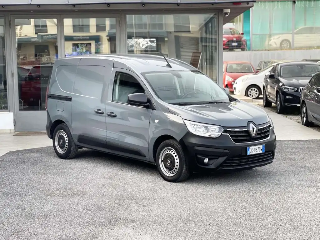 Renault Express 2023 из Европы — купить под ключ