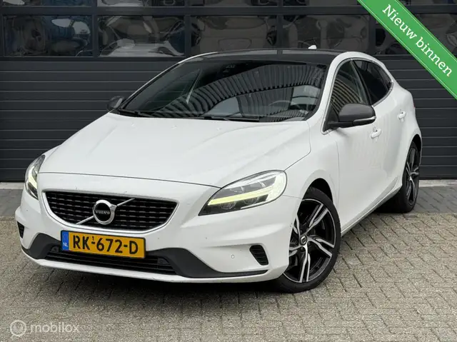 Volvo V40 2.0 D3 R-Design | Pano | Cruise | Camera | Stoelve