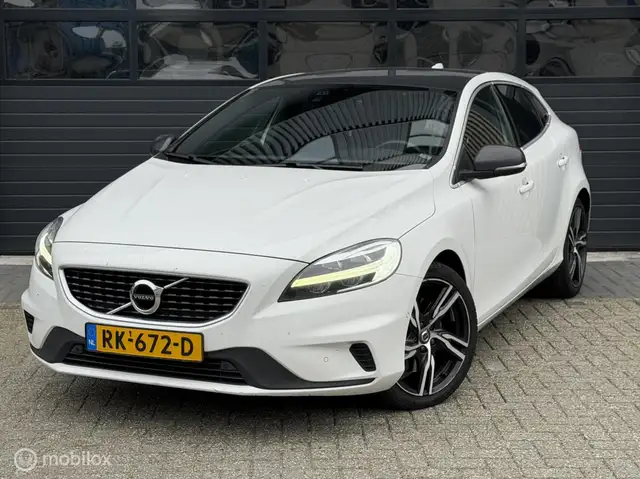Volvo V40 2.0 D3 R-Design | Pano | Cruise | Camera | Stoelve