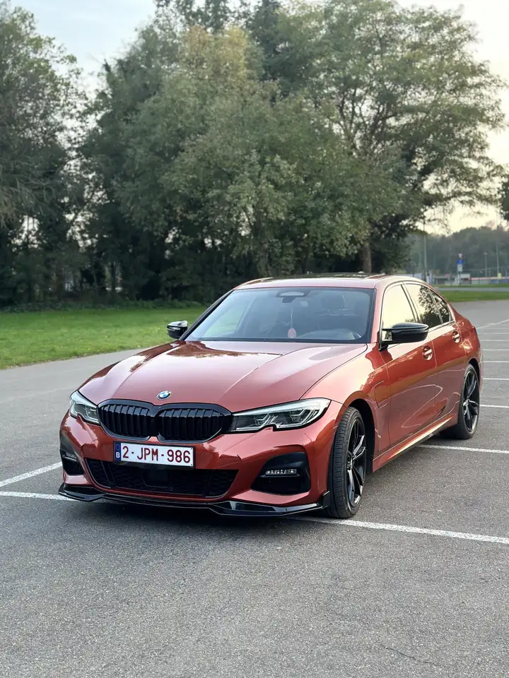 BMW 330