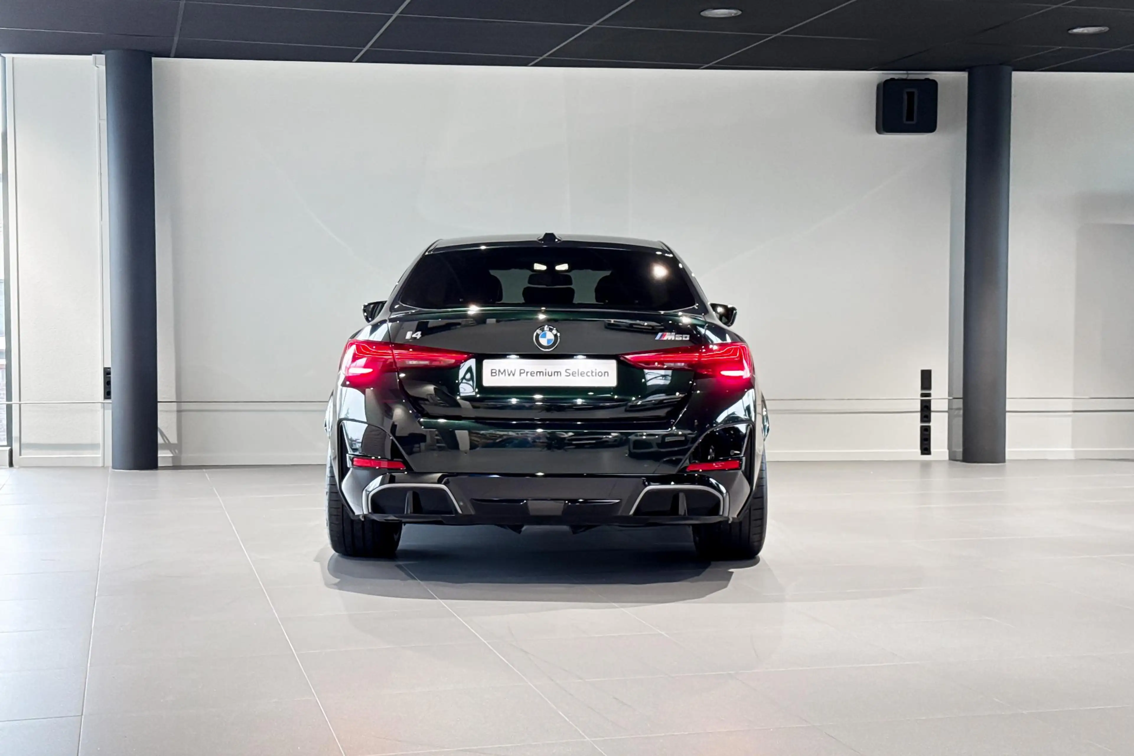BMW i4 M60 84 kWh | M Sport | Stoelverwarming | Achteruit — photo 7