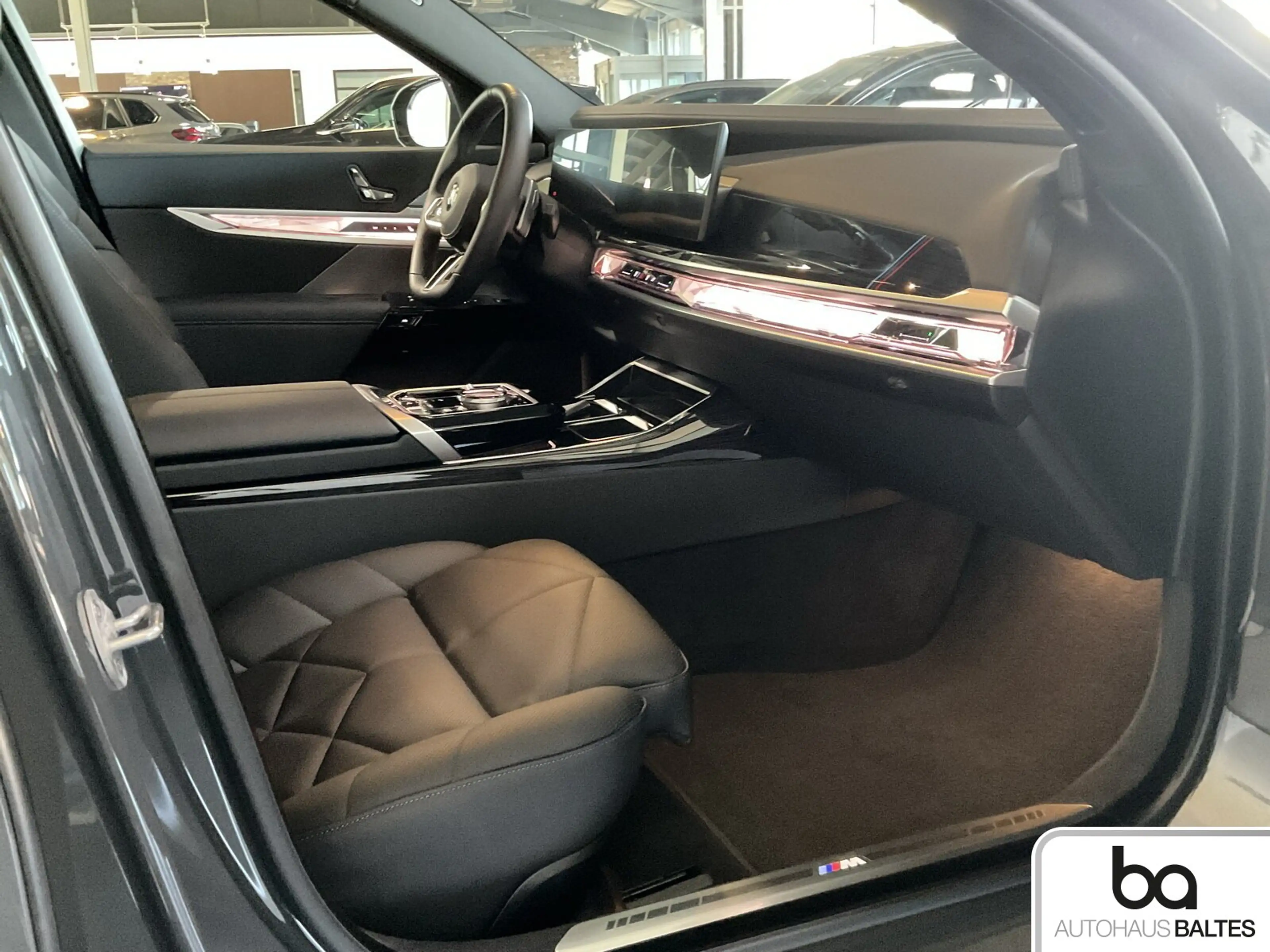 BMW 740 740d xDrive M Sport Pro 21"/Luft/B&W/360*/Soft/AHK — photo 6