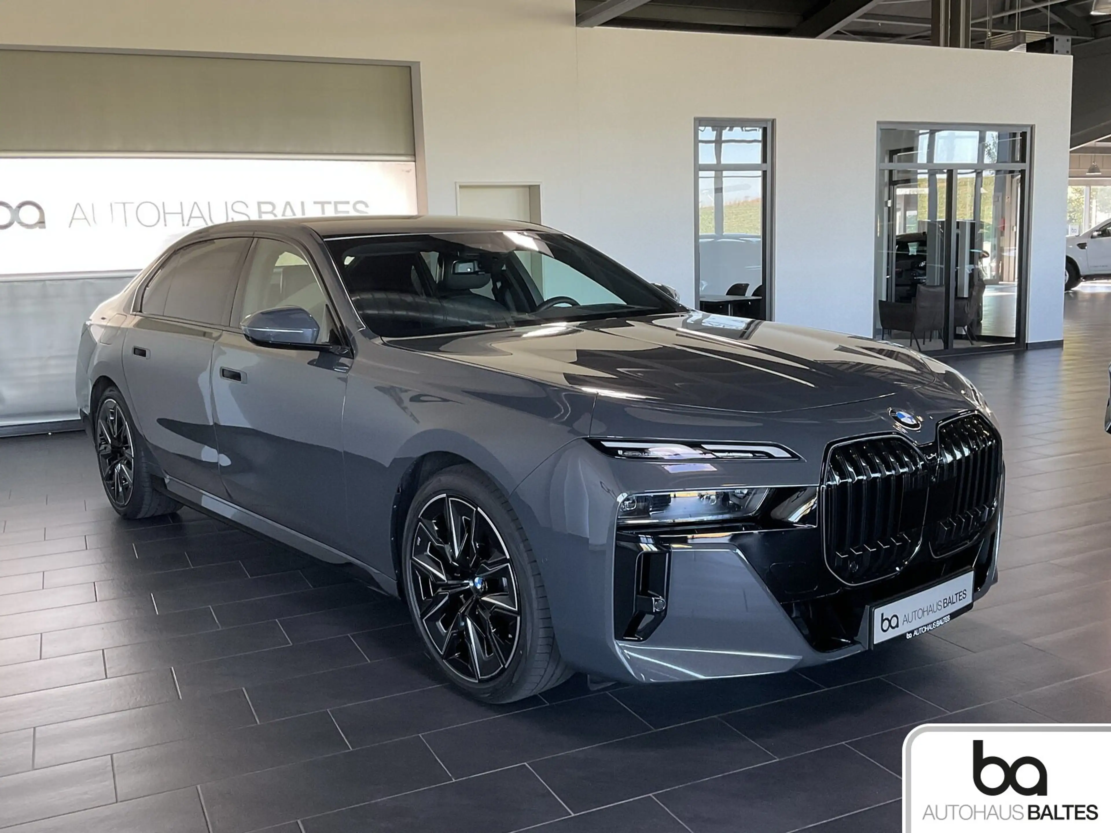 BMW 740 740d xDrive M Sport Pro 21"/Luft/B&W/360*/Soft/AHK — photo 5