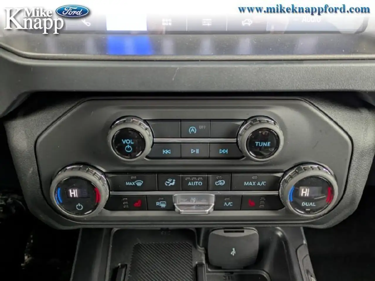 Ford Bronco снимка Ford Bronco