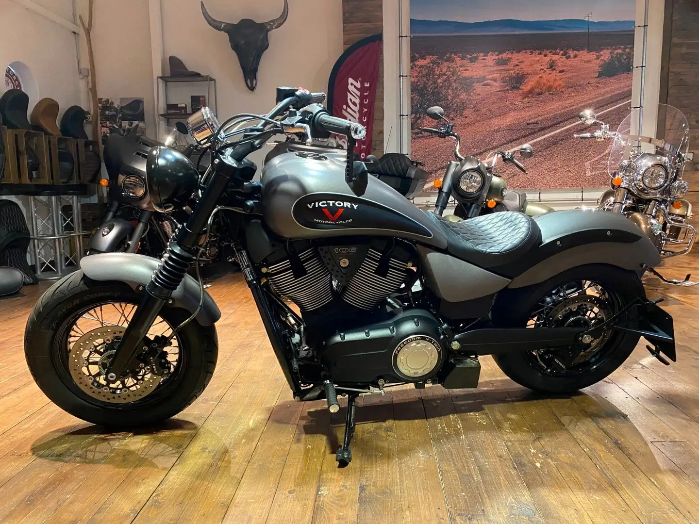 Victory Gunner Custom"  100 Jahre  (EUR  250/4,99 %) Gris - 1