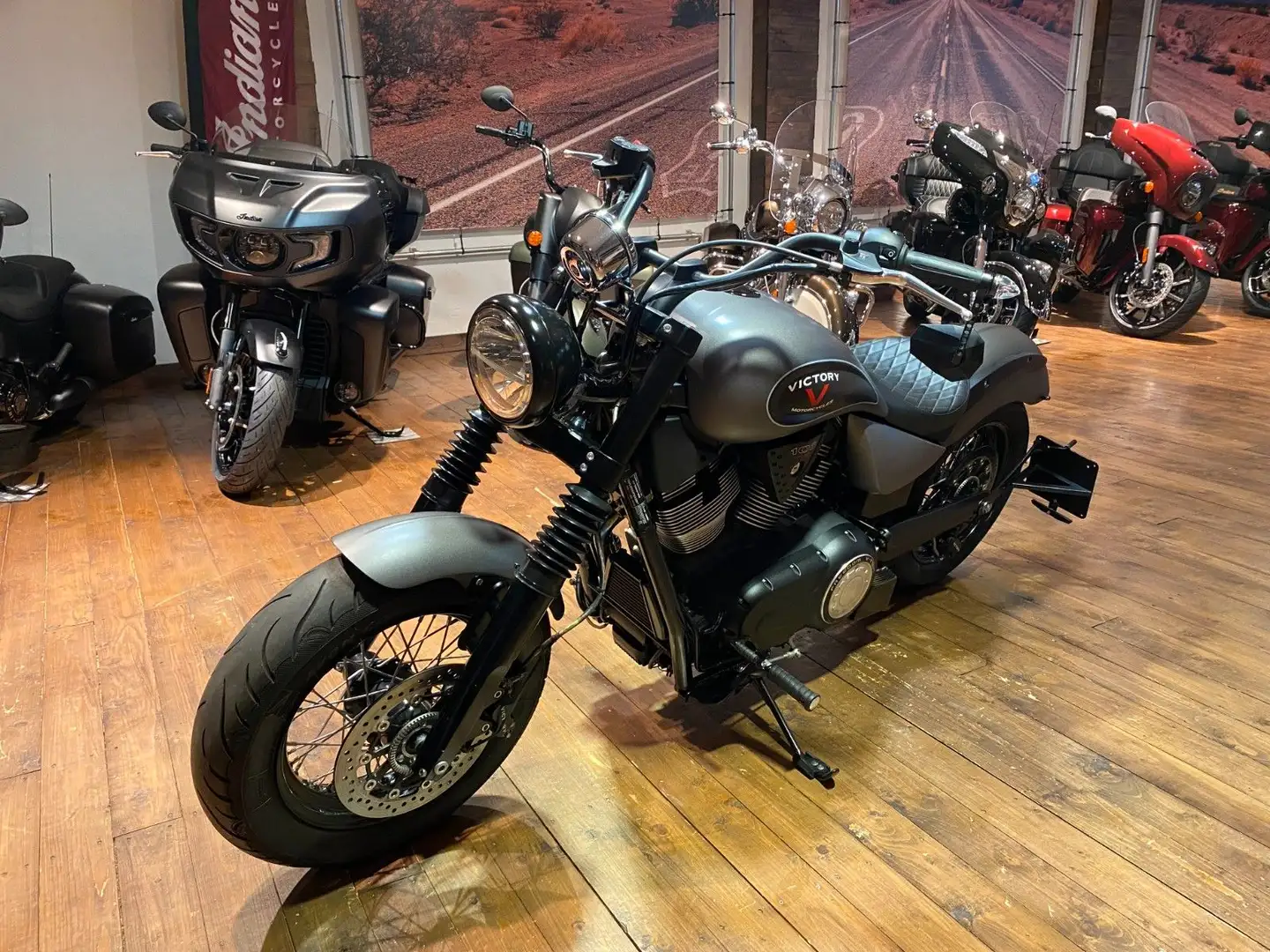 Victory Gunner Custom"  100 Jahre  (EUR  250/4,99 %) Gris - 2