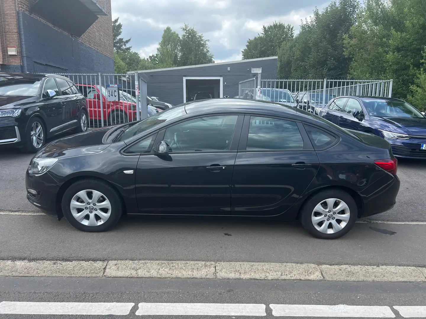 Opel Astra Astra 1.4i Cosmo Airco GARANTIE CRÉDIT 100% Чорний - 2