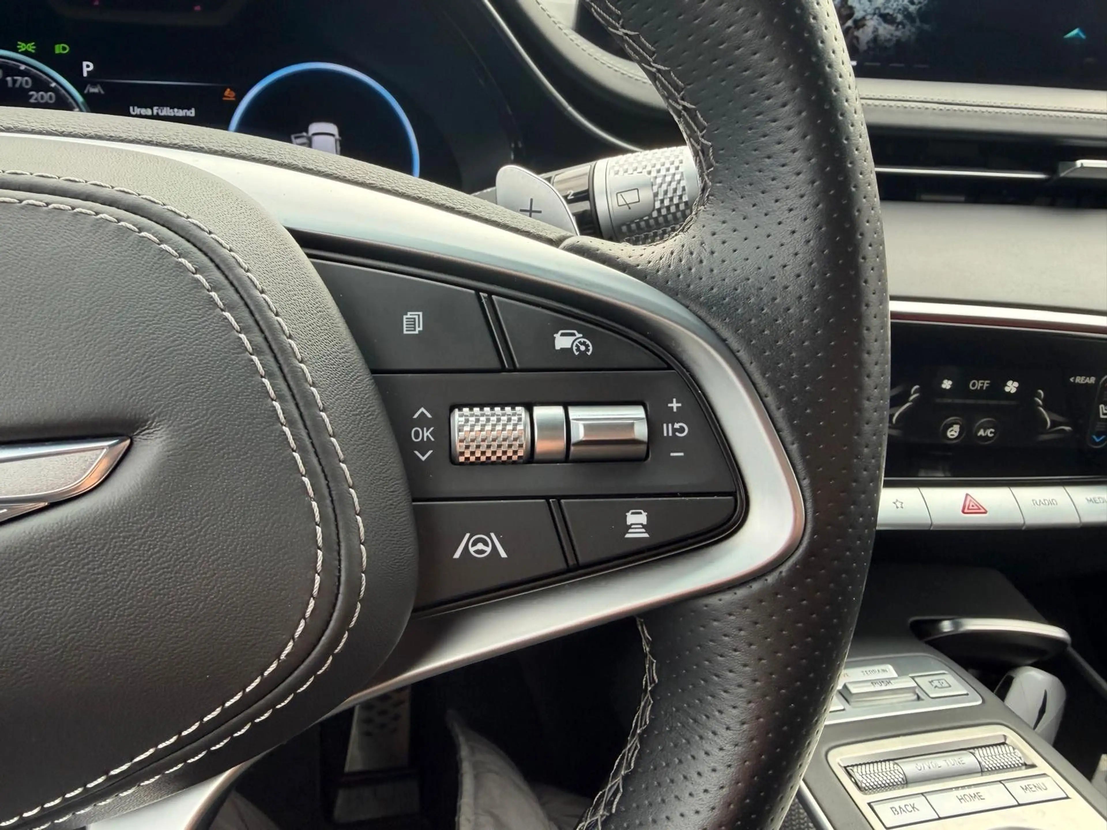 Genesis GV70 2.2 D 8AT AWD Sport Pano Tech Lexicon Comf — photo 14