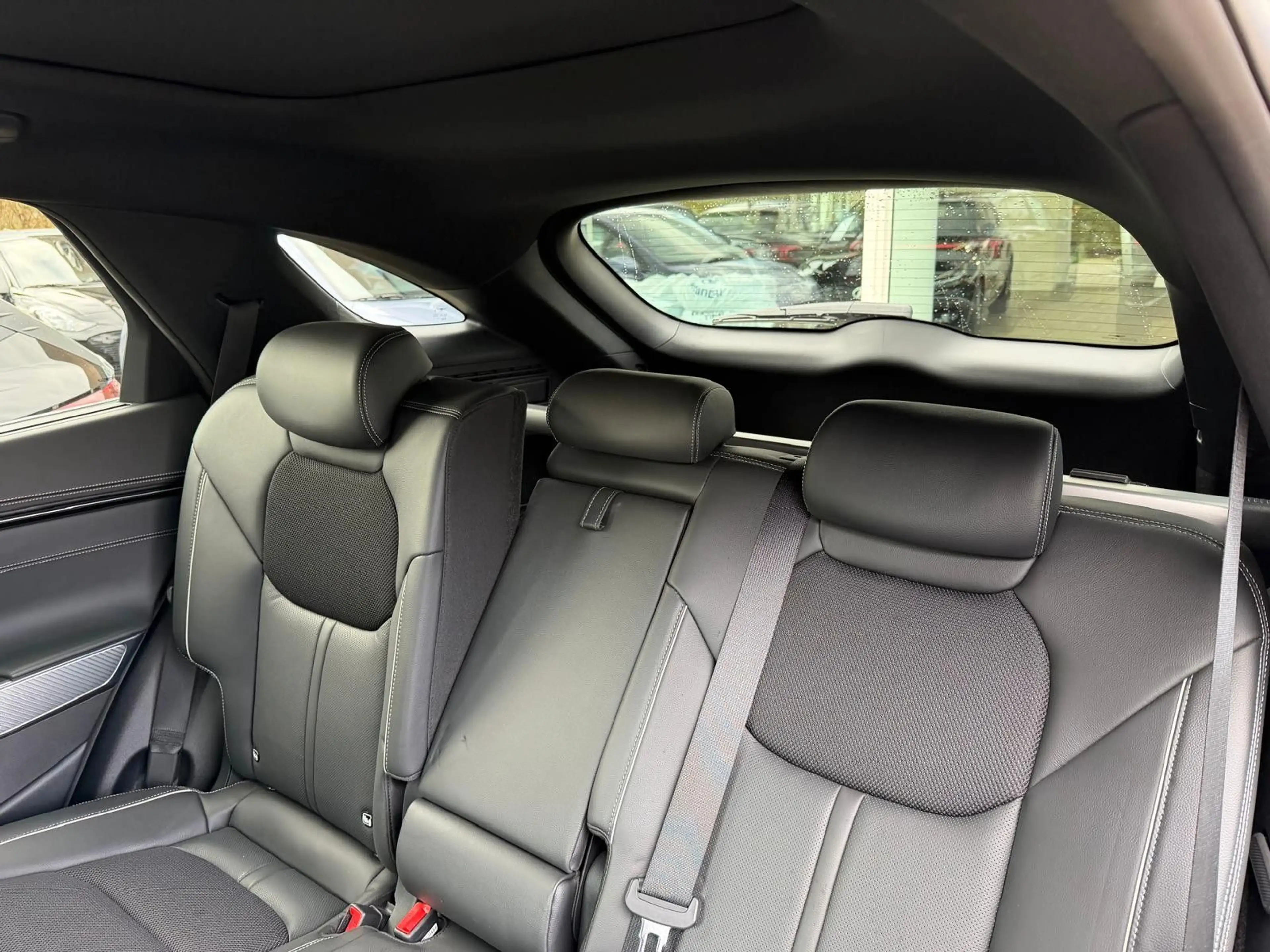 Genesis GV70 2.2 D 8AT AWD Sport Pano Tech Lexicon Comf — photo 8