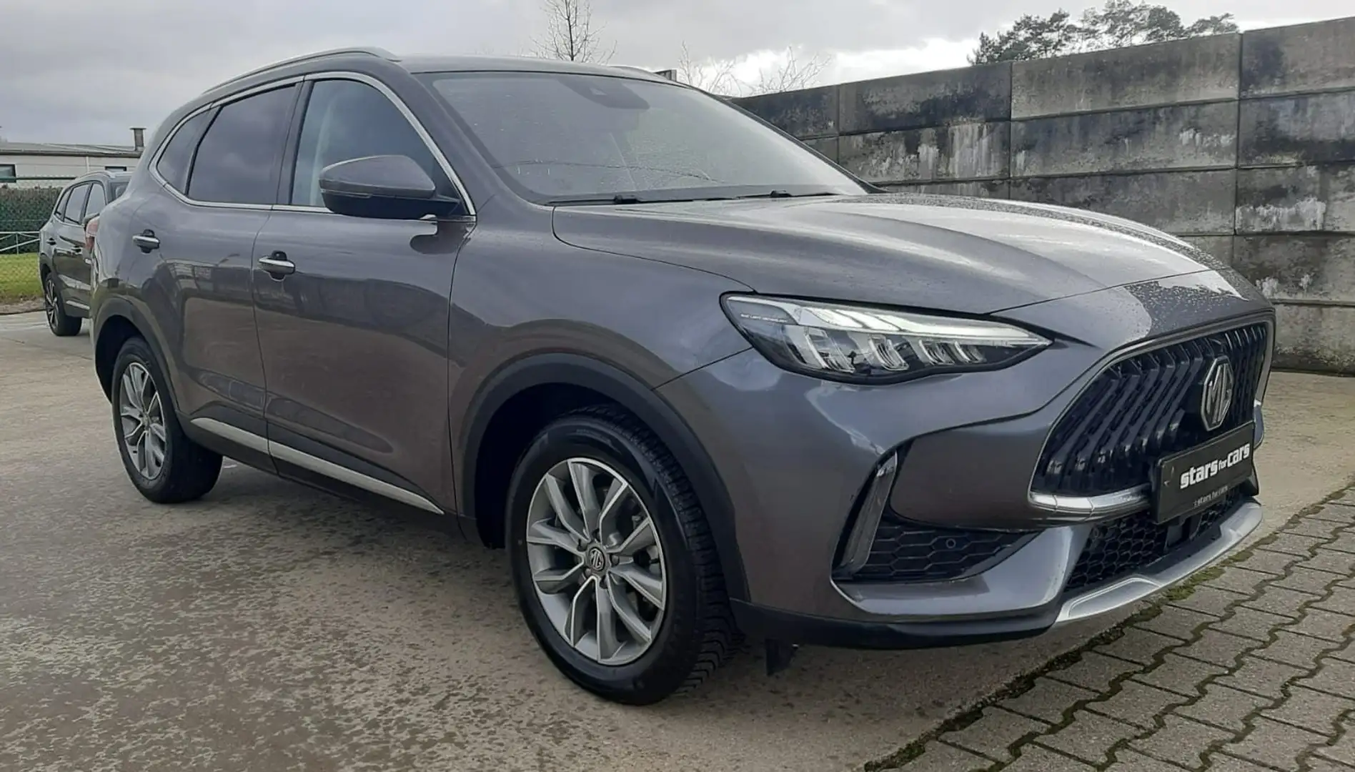 MG HS 1.5 T-GDi Comfort DCT Leder/Camera/DAB/Cruise/enz! Grau - 2