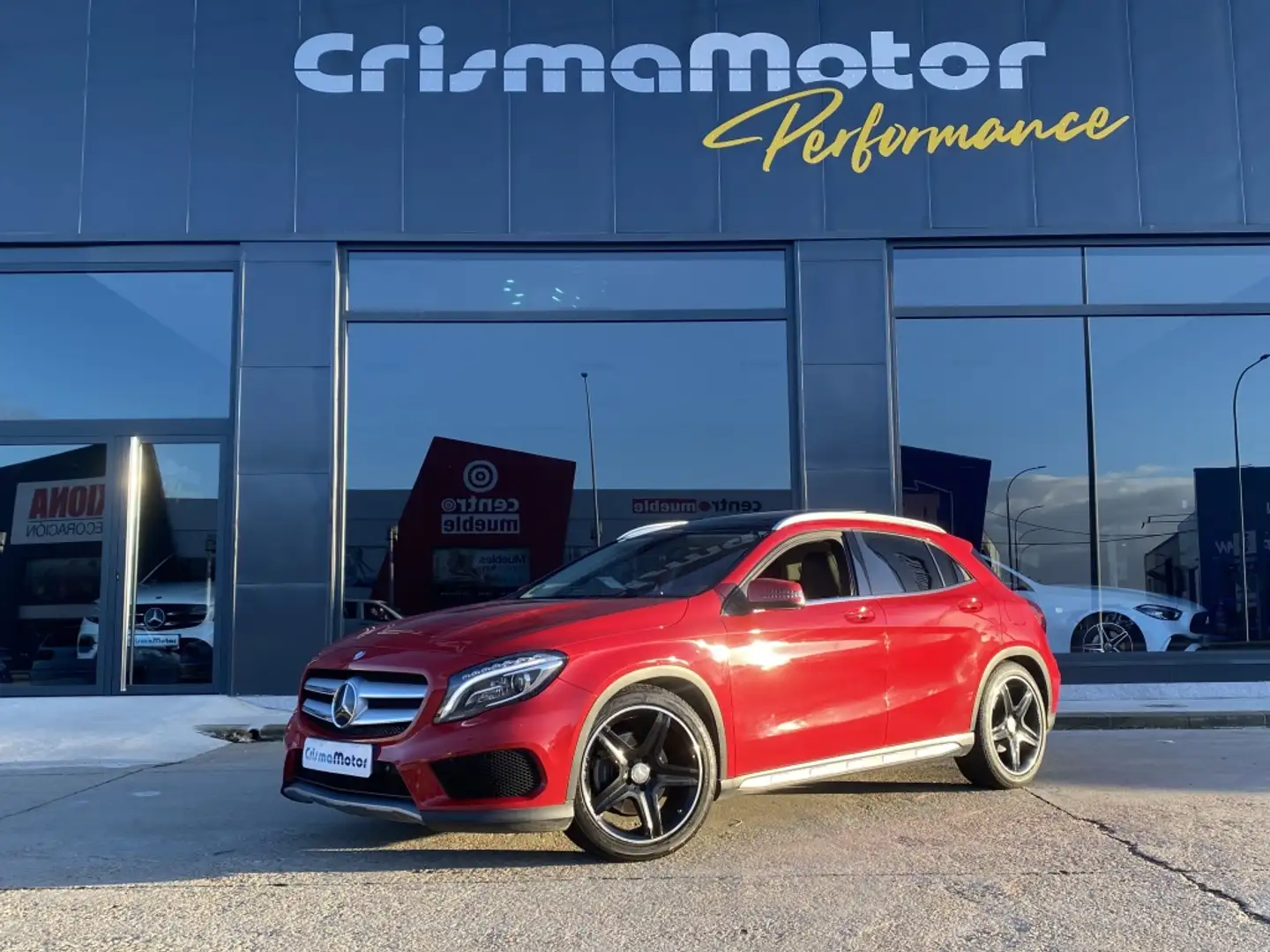 Mercedes-Benz GLA 220 220CDI AMG Line 7G-DCT Red - 2