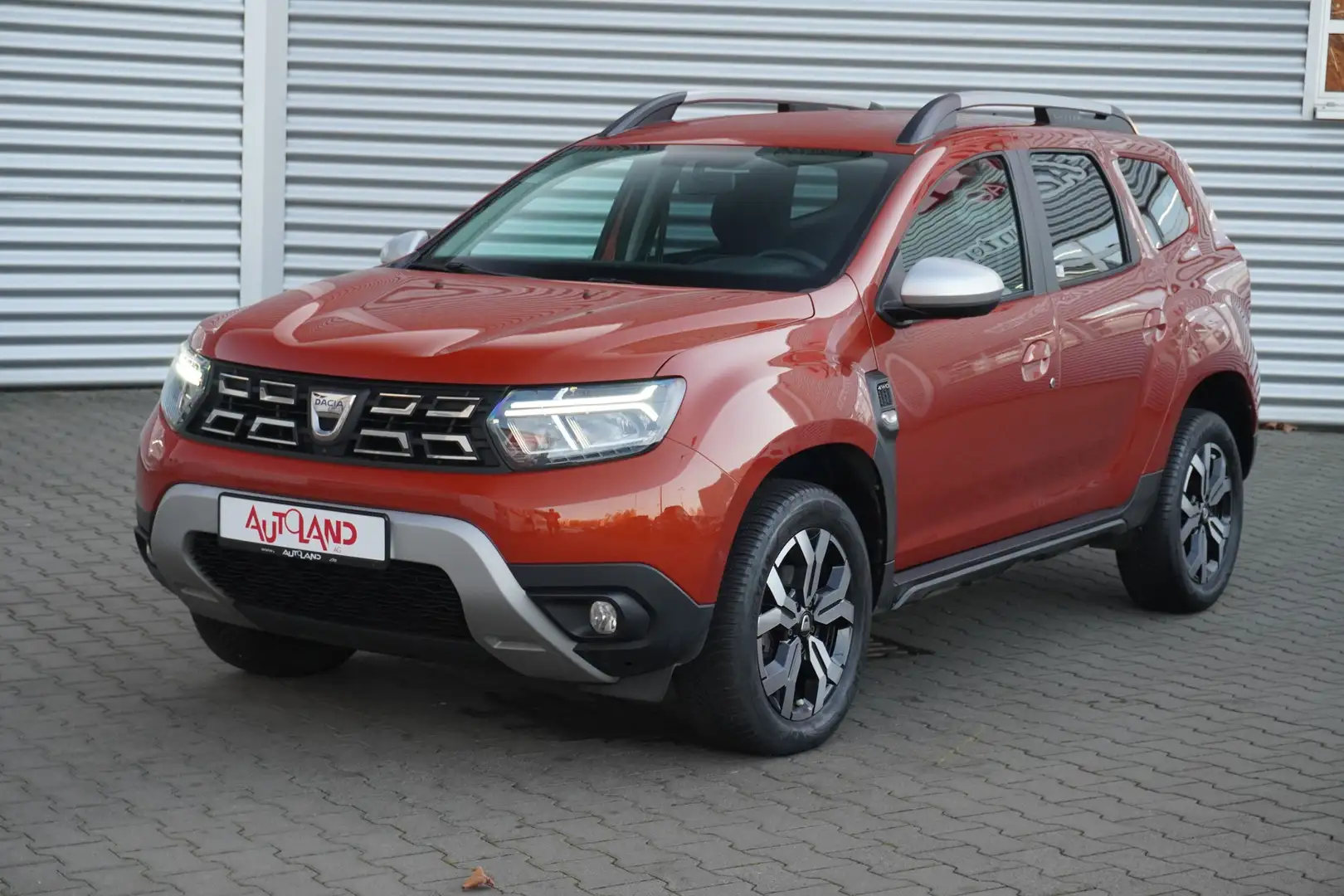 Dacia Duster TCe 150 4x4 LED Navi SHZ 360°Kam 17Z Orange - 2