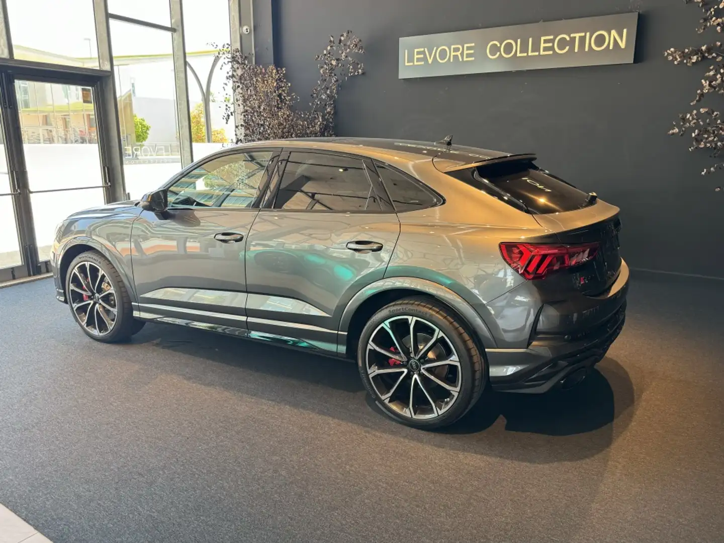 Audi RS Q3 Sportback 2.5 TFSI quattro S tronic Gris - 2