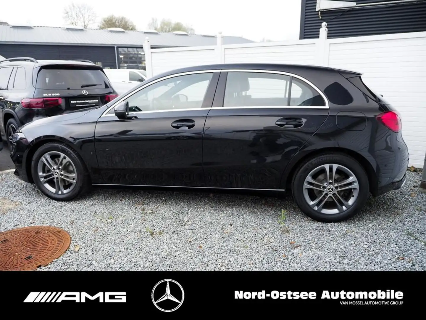 Mercedes-Benz A 200 PROGRESSIVE STANDHEIZUNG NAVI KAMERA SPUR Schwarz - 2