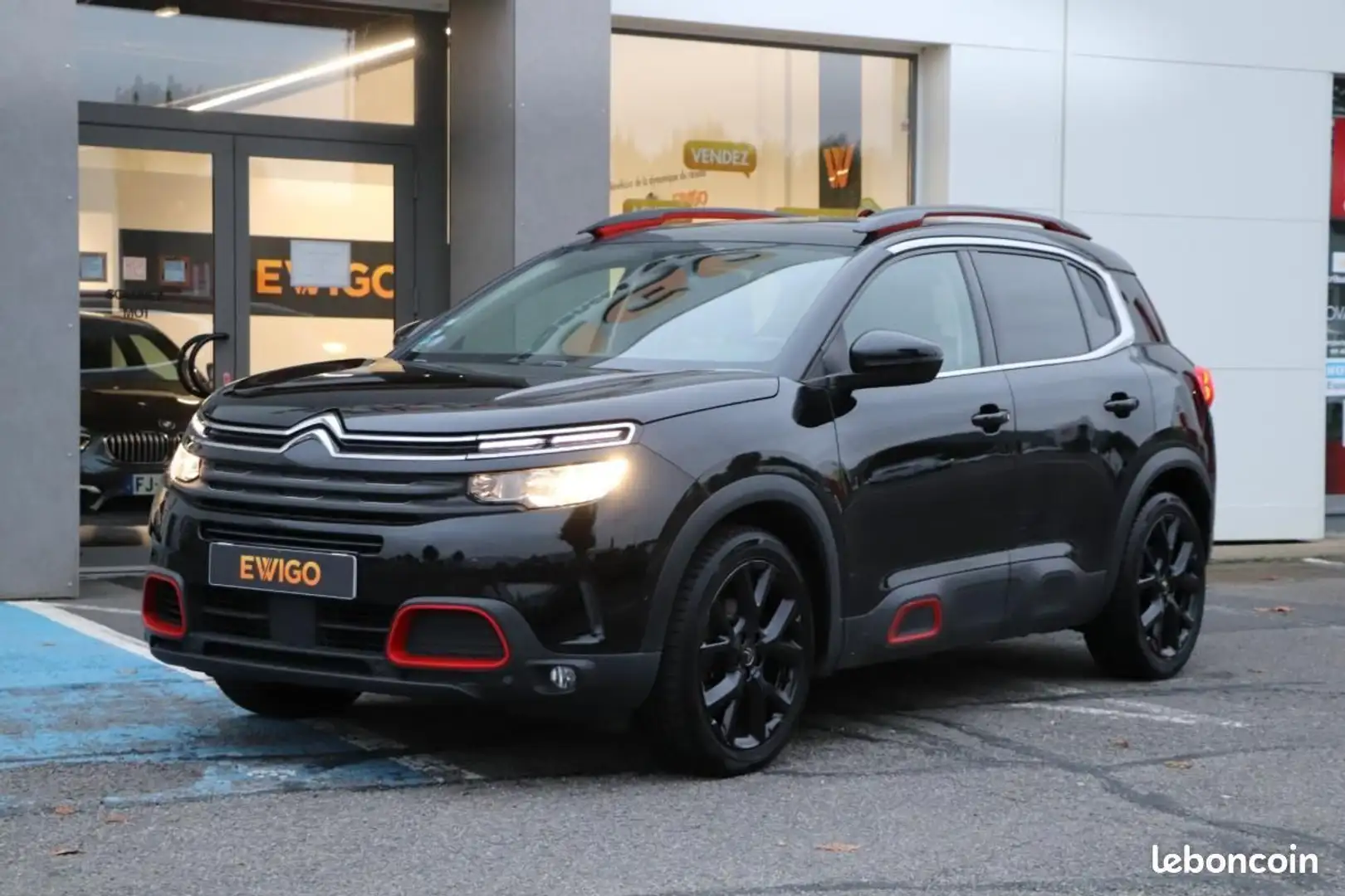 Citroen C5 Aircross Citroën 1.2 130 FEEL TO CARPLAY DISTRI OK Noir - 1