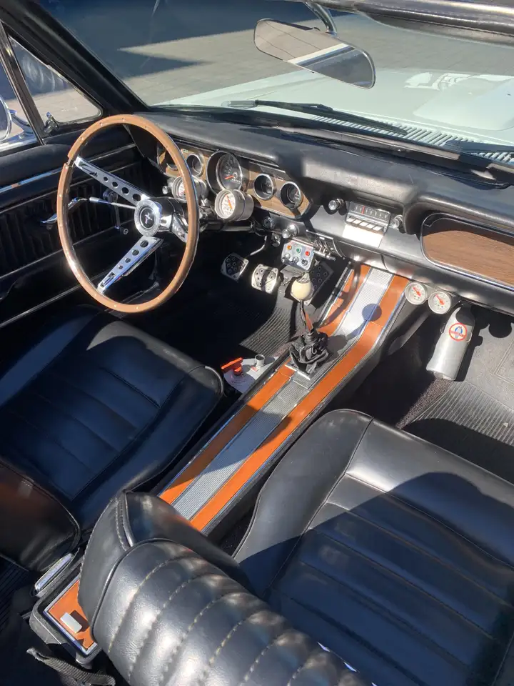 Ford Mustang Convertible Supercharged, foto 10
