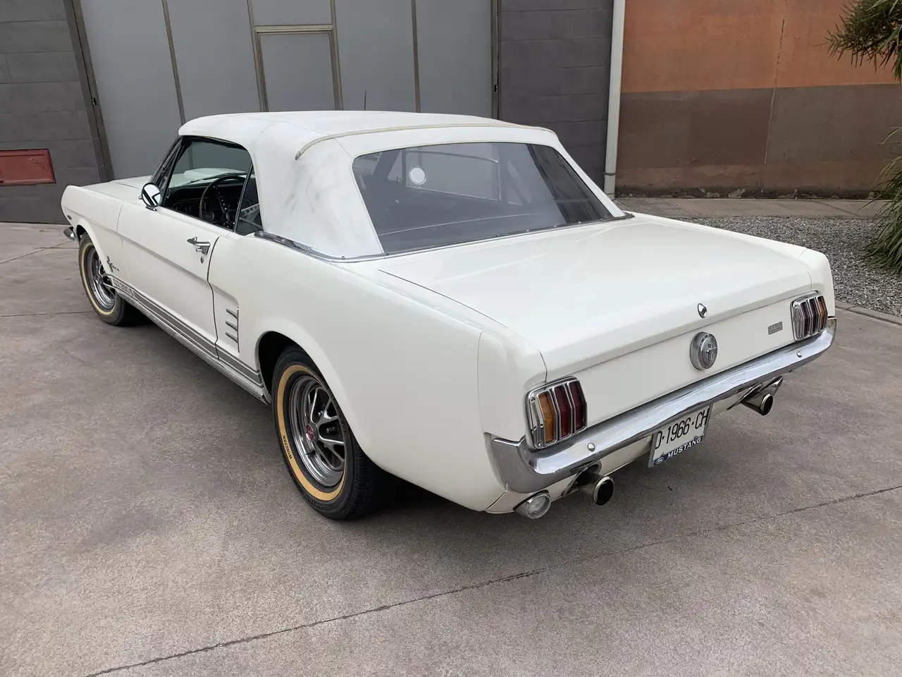 Ford Mustang Convertible Supercharged, foto 3