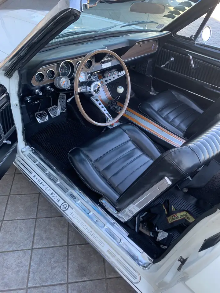 Ford Mustang Convertible Supercharged, foto 7