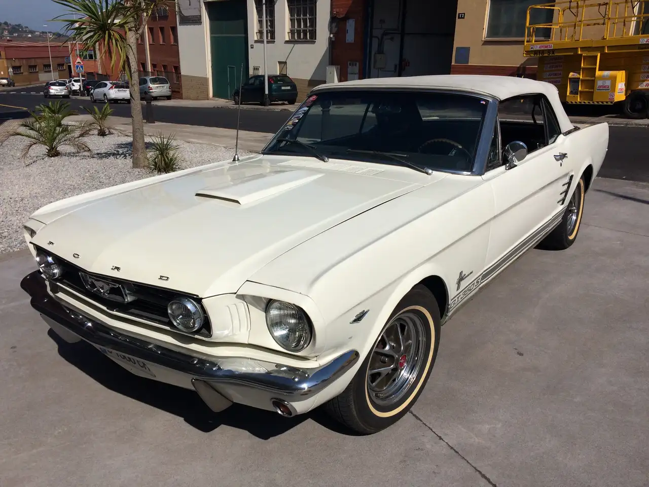 Ford Mustang Convertible Supercharged, foto 2