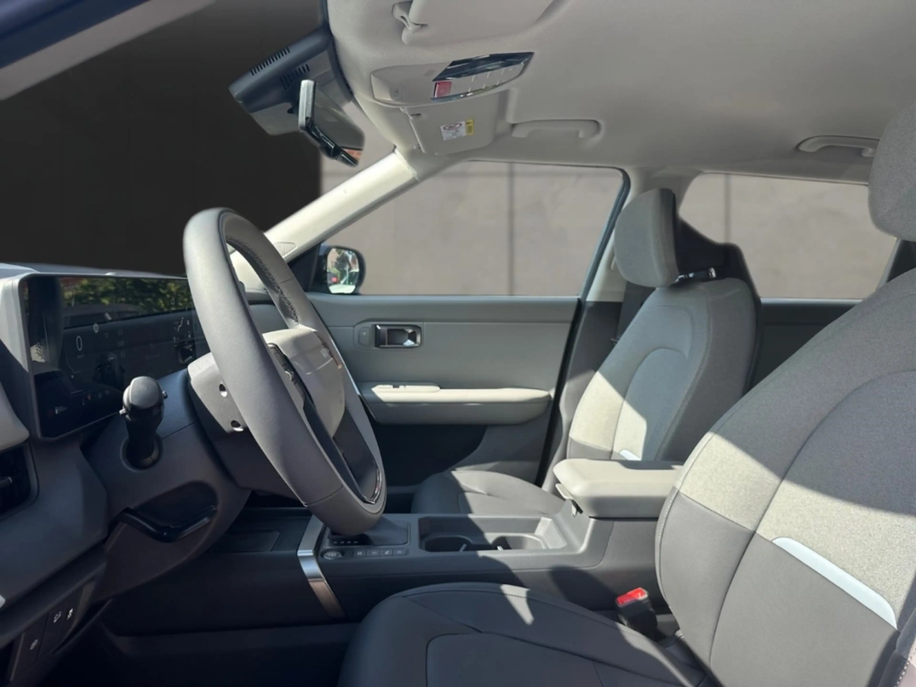 Kia Seltos 1.6T Vision CARPLAY SITZHZG KLIMA RÜCKFAHR — photo 15