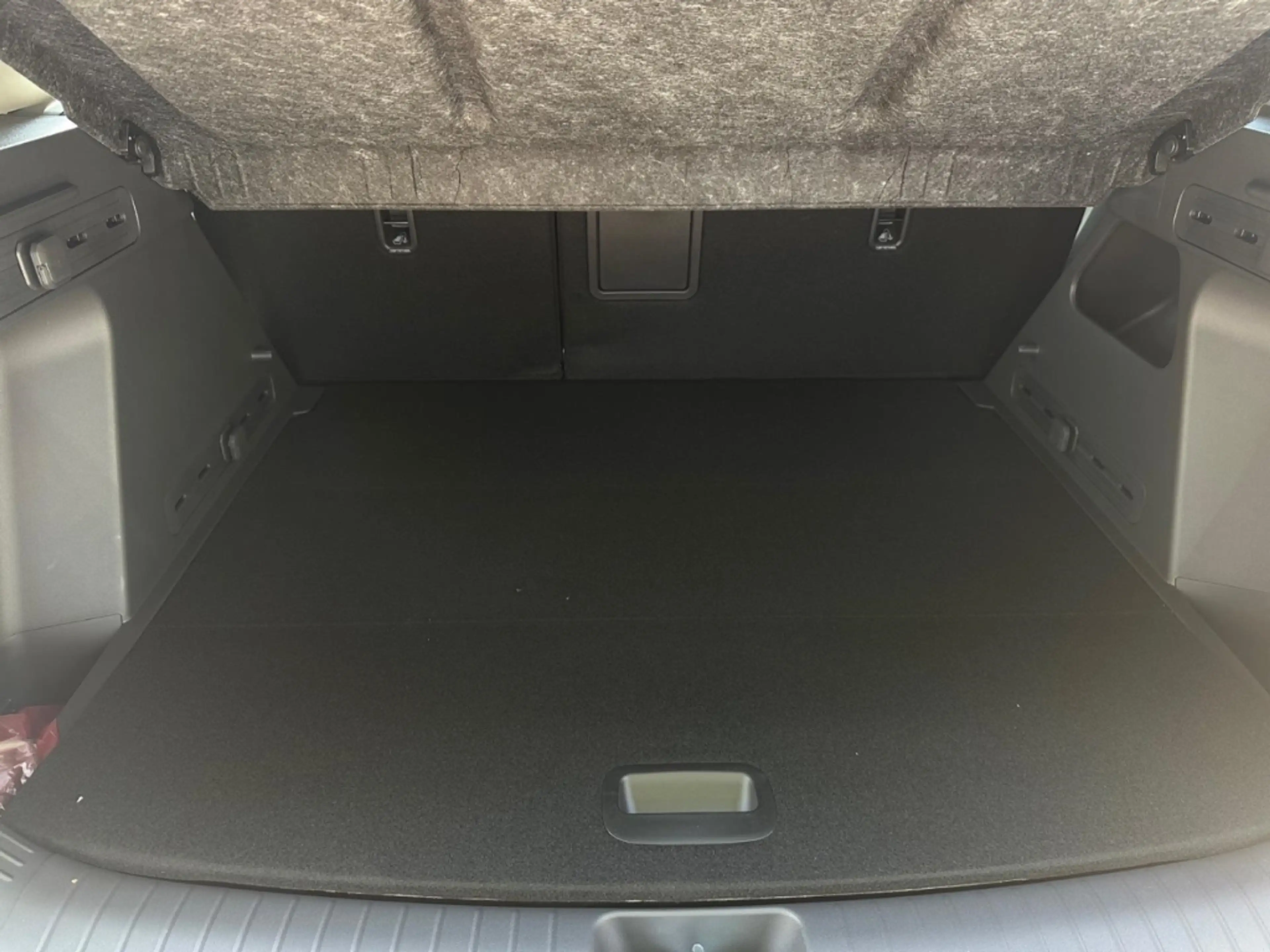 Kia Seltos 1.6T Vision CARPLAY SITZHZG KLIMA RÜCKFAHR — photo 13