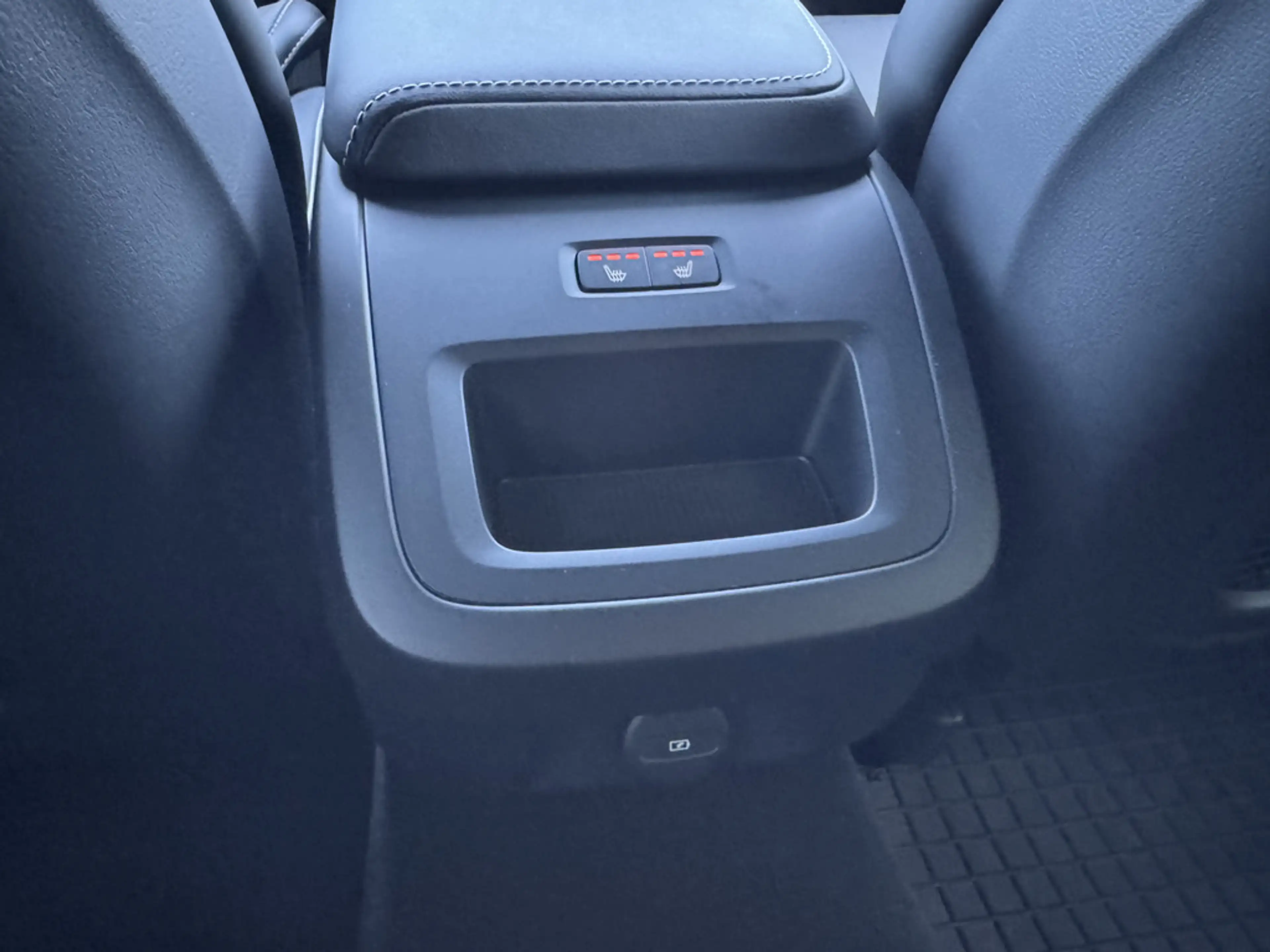 Volvo V60 Cross Country 2.0 Plus AWD STANDHZ LED — photo 15