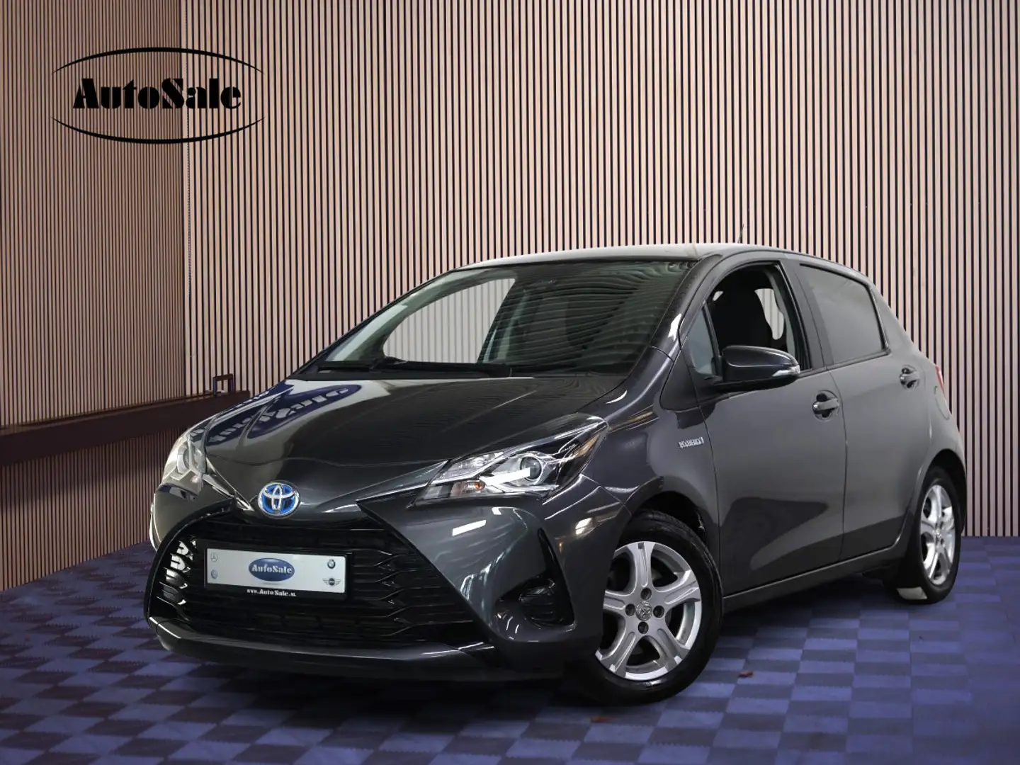 Toyota Yaris 1.5 Hybrid Design NAVI CAMERA CLIMA BT '17 Gri - 1