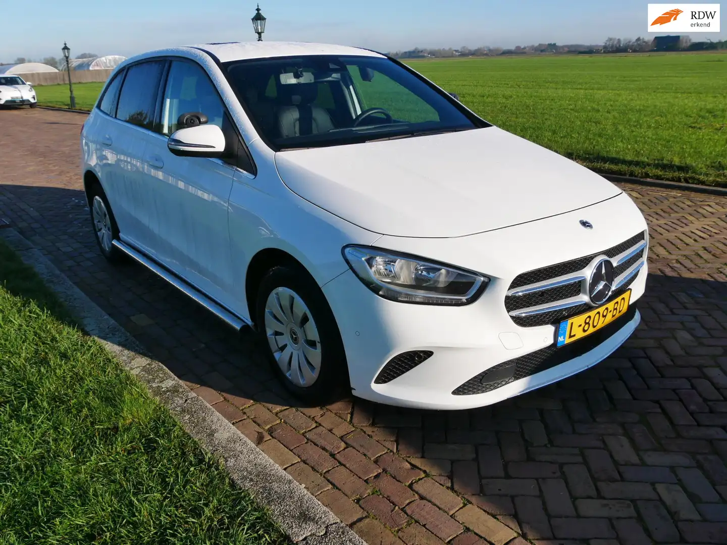 Mercedes-Benz B 200 200d Advantage EX POLICE AC ** MARGE CAR** Bílá - 1