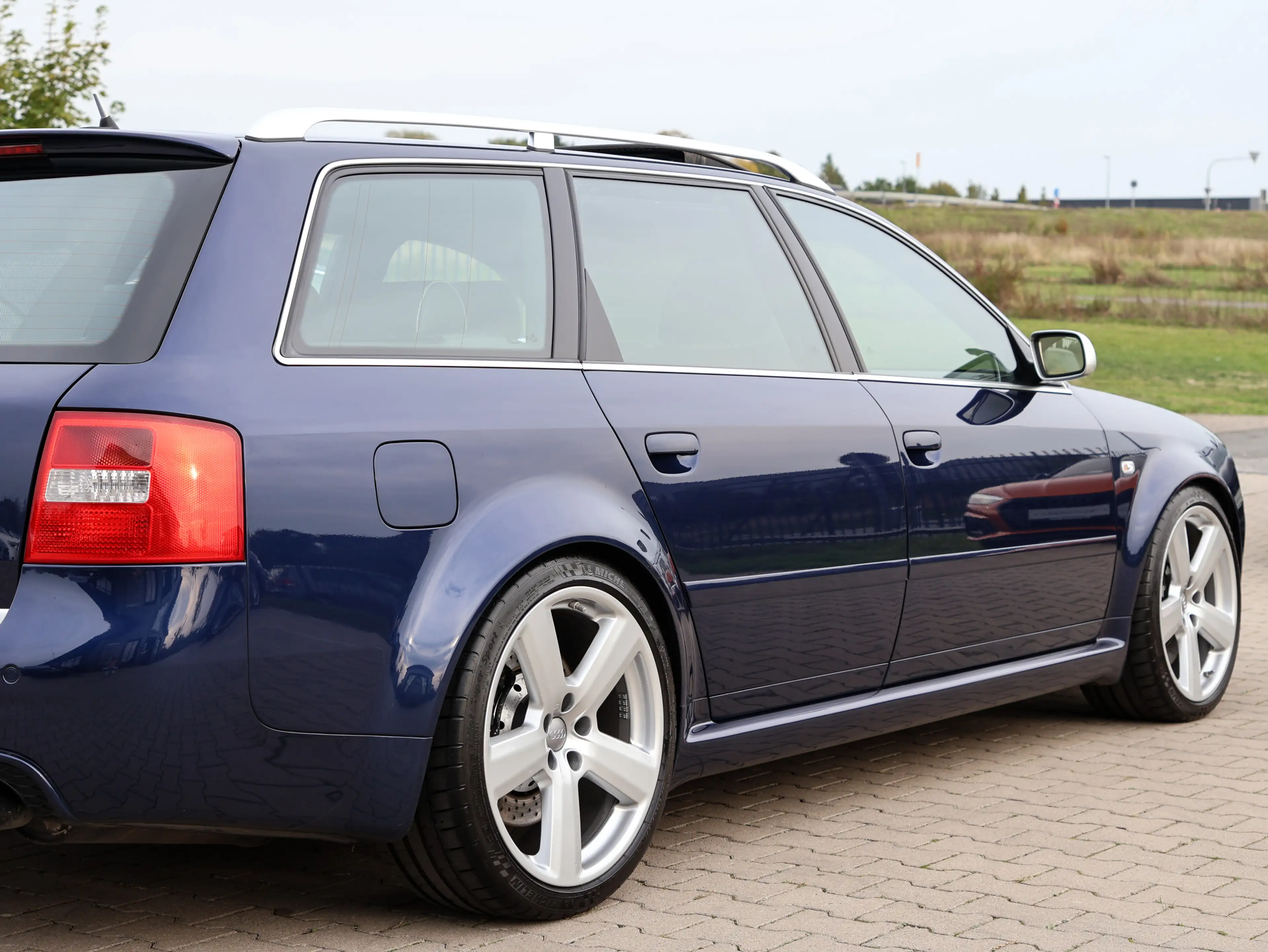Audi RS6 Avant 4.2 quattro - 3.HAND UNFALLFREI — photo 18
