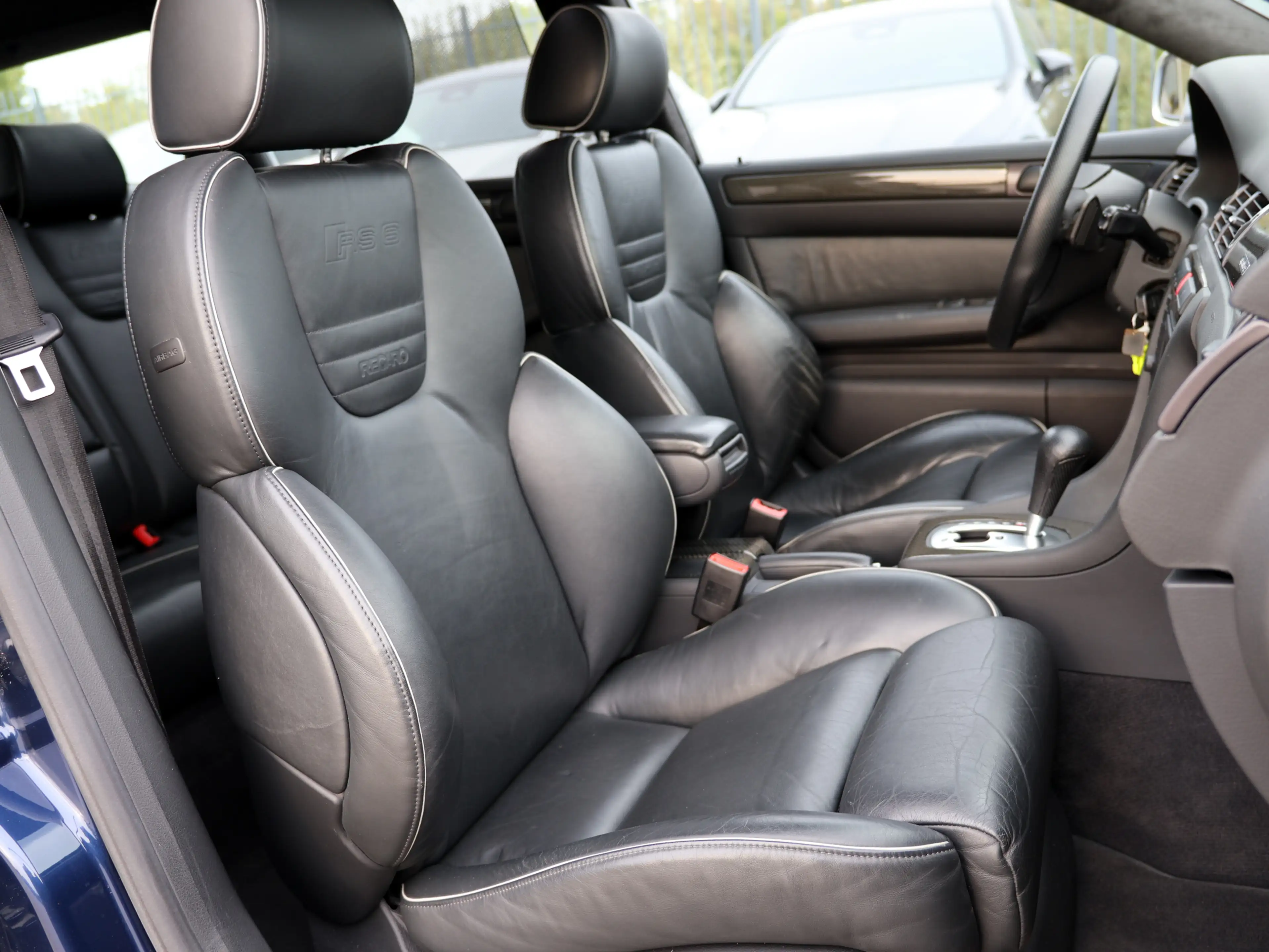 Audi RS6 Avant 4.2 quattro - 3.HAND UNFALLFREI — photo 28