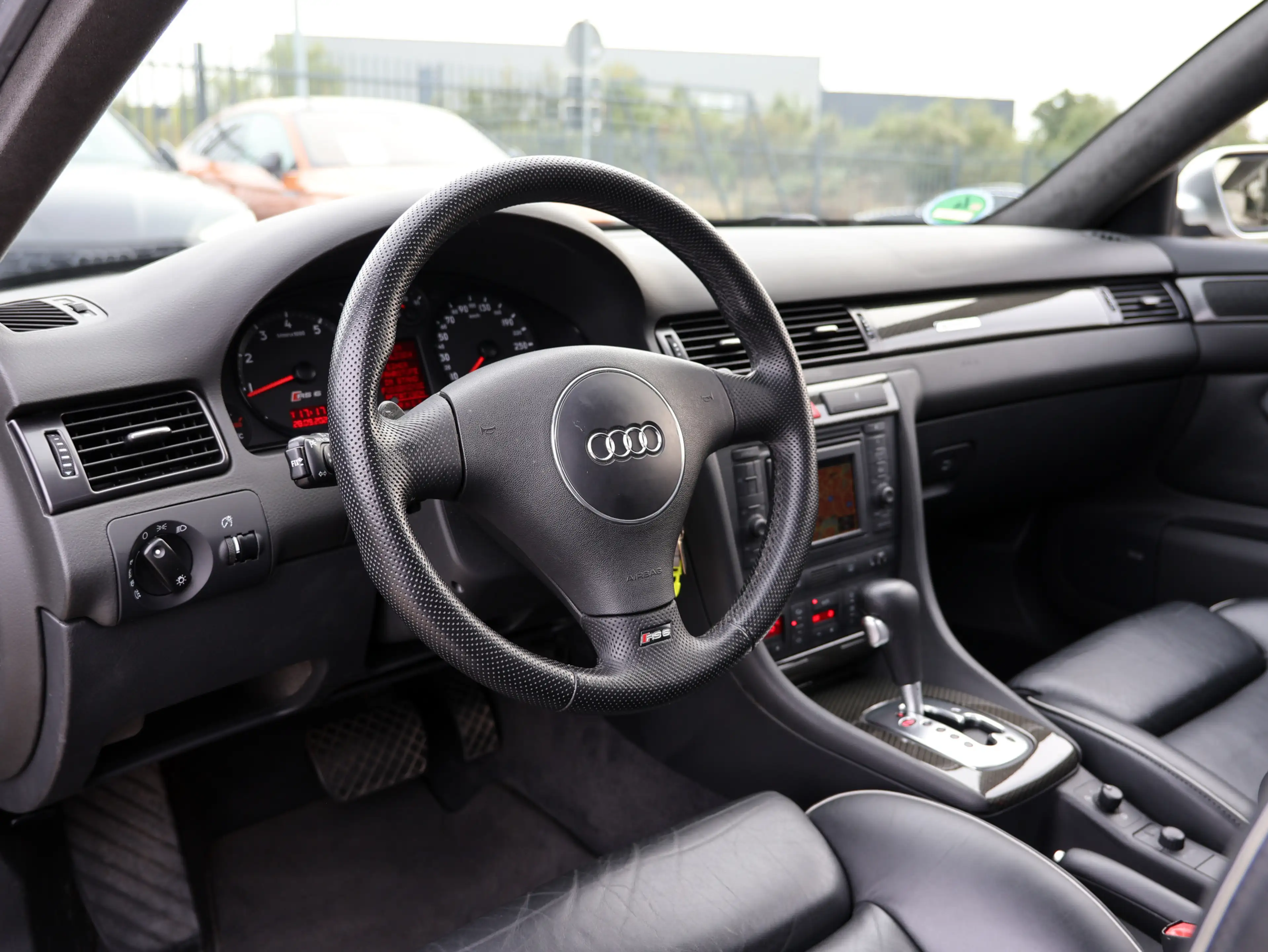Audi RS6 Avant 4.2 quattro - 3.HAND UNFALLFREI — photo 34