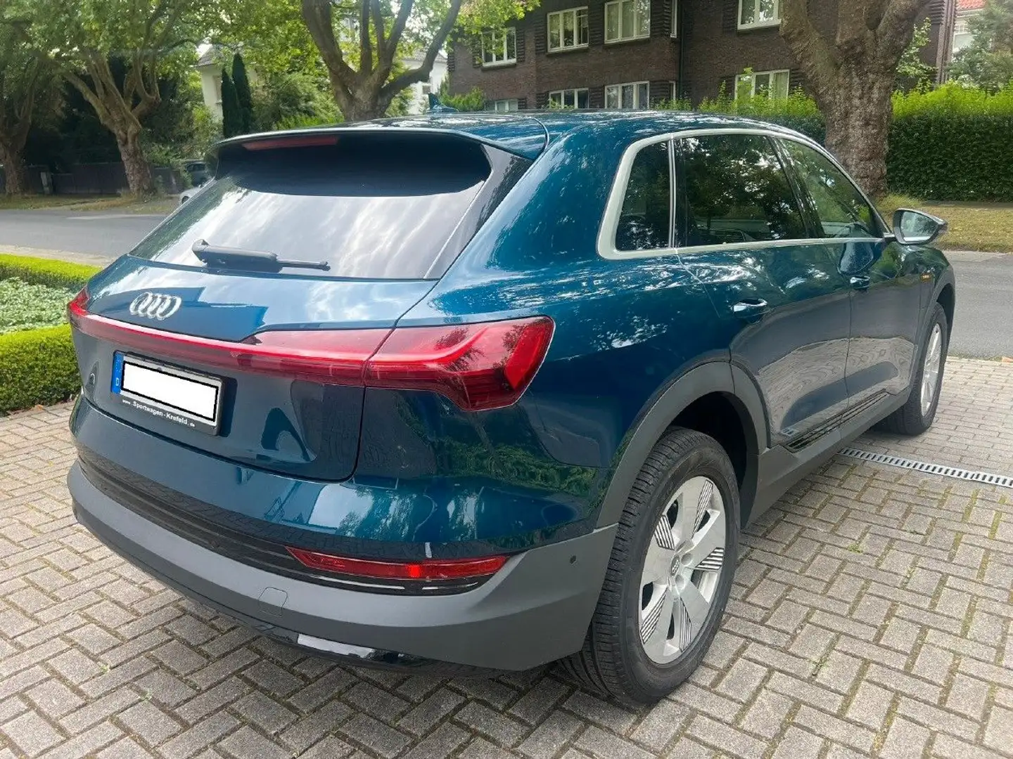 Audi e-tron 50 quattro Blau - 2