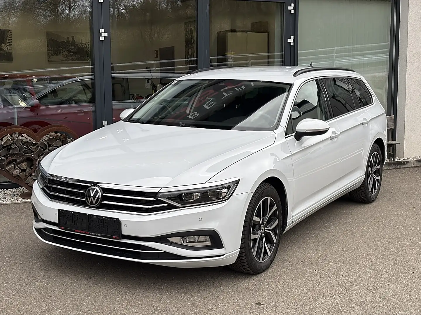 Volkswagen Passat Variant Business 2,0 SCR TDI DSG Weiß - 2