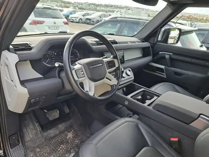 Land Rover Defender 2022, foto 7