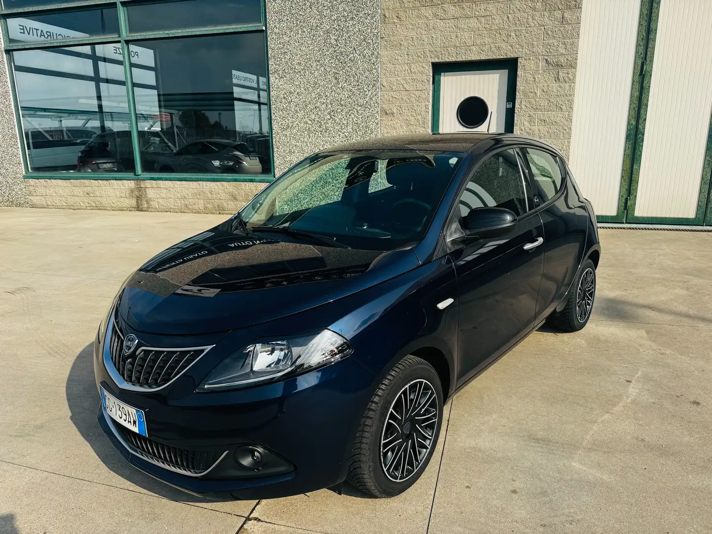 Lancia Ypsilon Ypsilon 1.0 firefly hybrid Gold PROMO36 Blau - 1