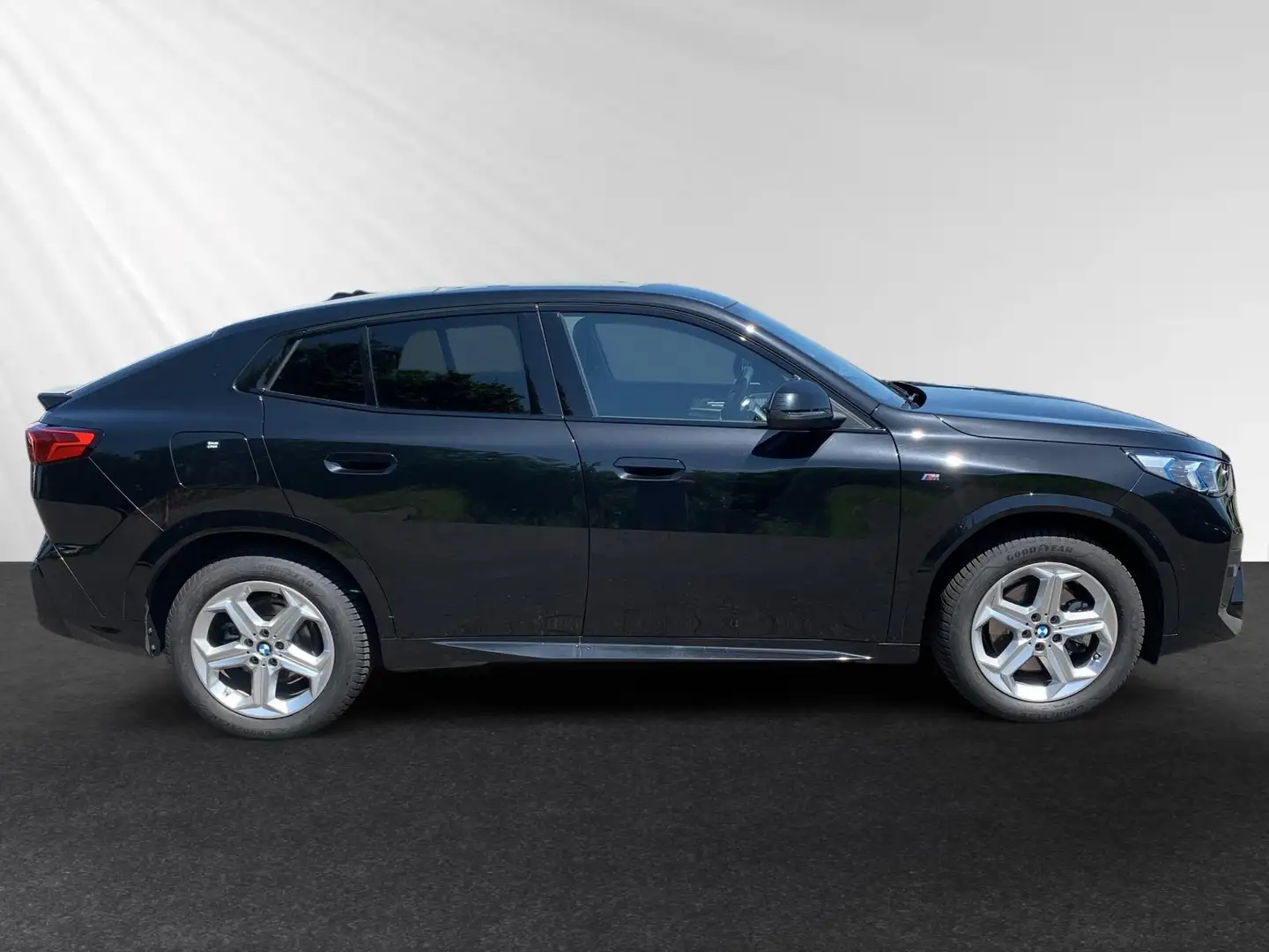 BMW X2 sDrive20i M Sport|Pano|Harman/Kardon|Stop&Go Schwarz - 2