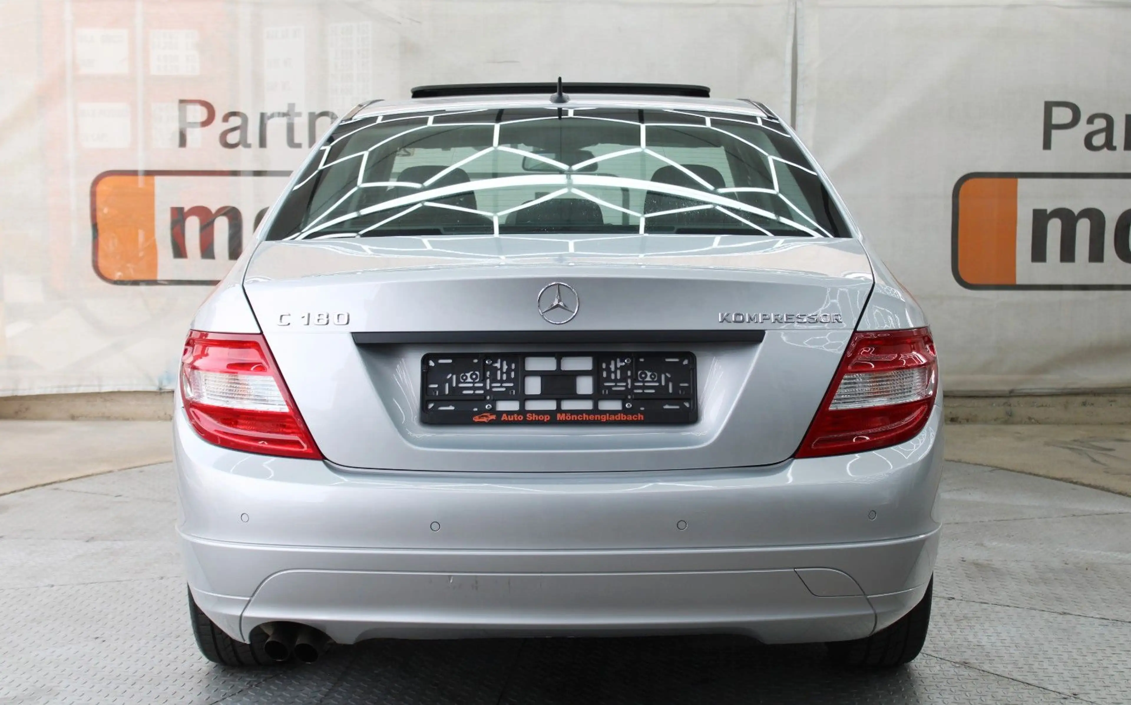 Mercedes-Benz C 180 K*Inspektion Neu*Scheckheft*Einparkhilfe* — photo 11