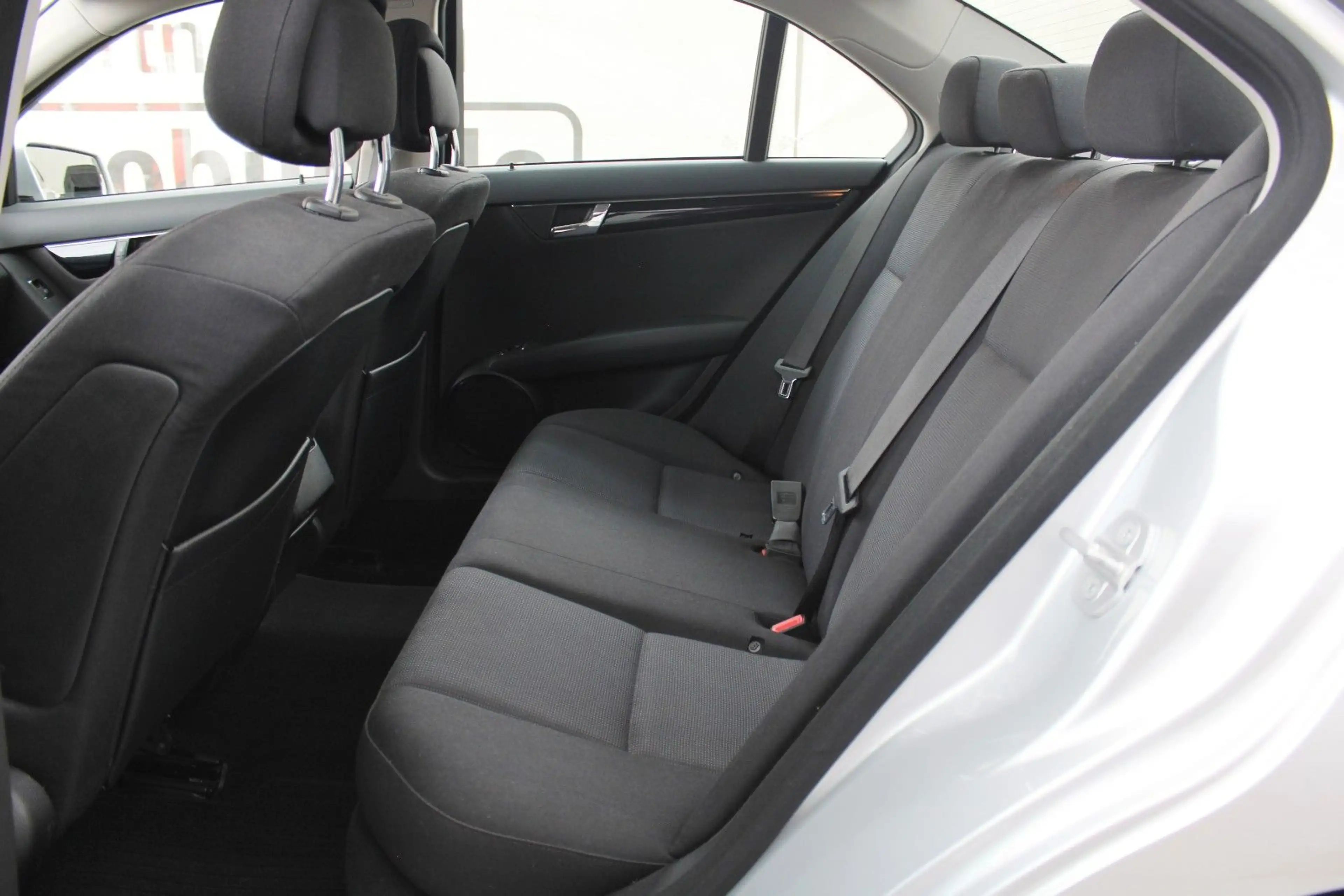 Mercedes-Benz C 180 K*Inspektion Neu*Scheckheft*Einparkhilfe* — photo 7