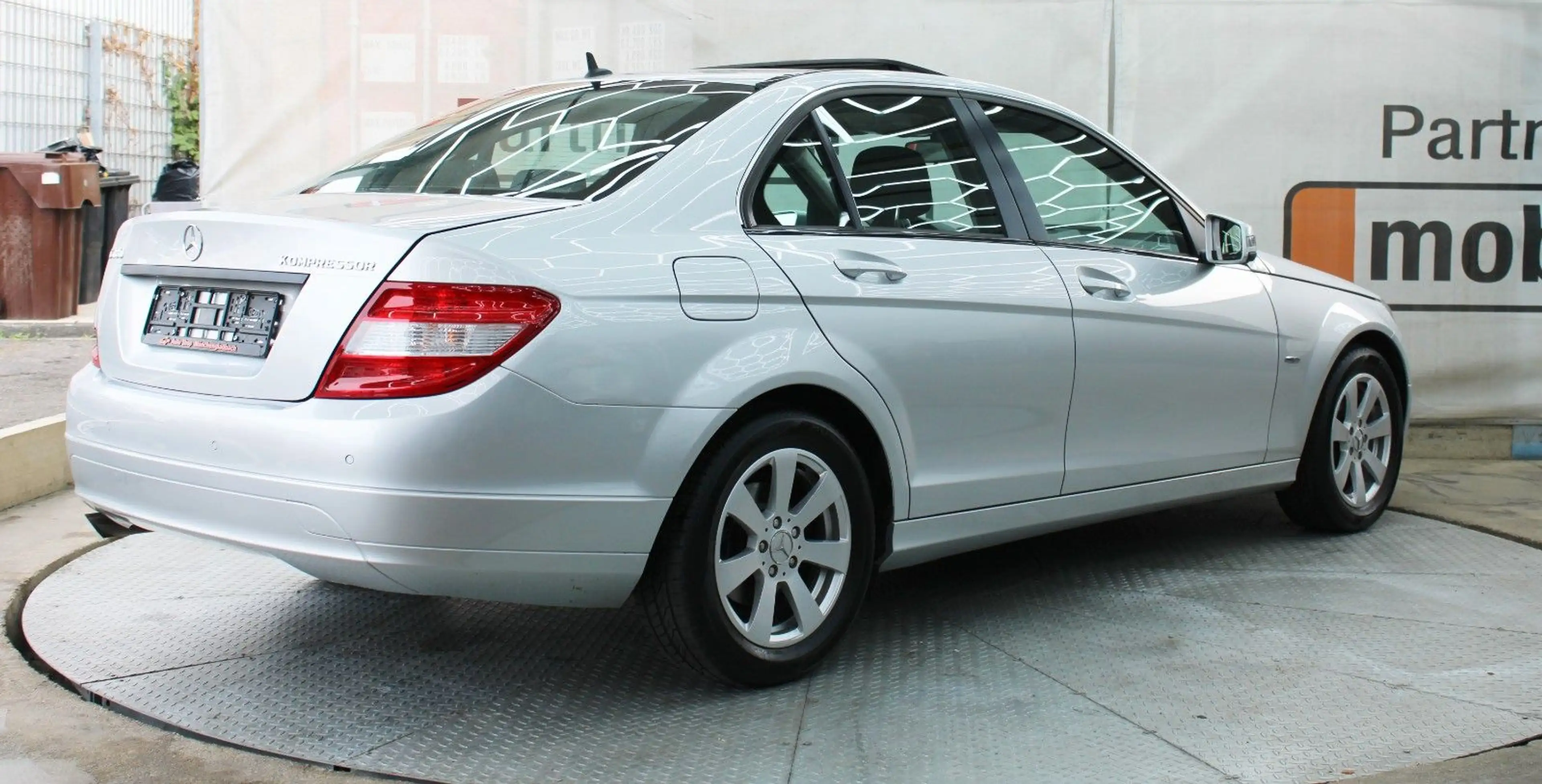 Mercedes-Benz C 180 K*Inspektion Neu*Scheckheft*Einparkhilfe* — photo 13