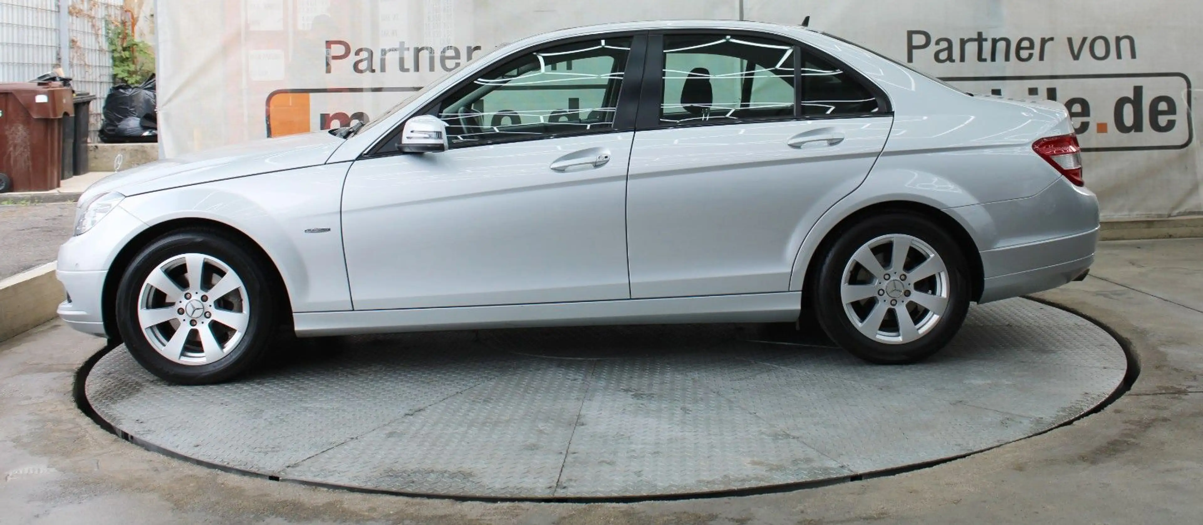 Mercedes-Benz C 180 K*Inspektion Neu*Scheckheft*Einparkhilfe* — photo 14
