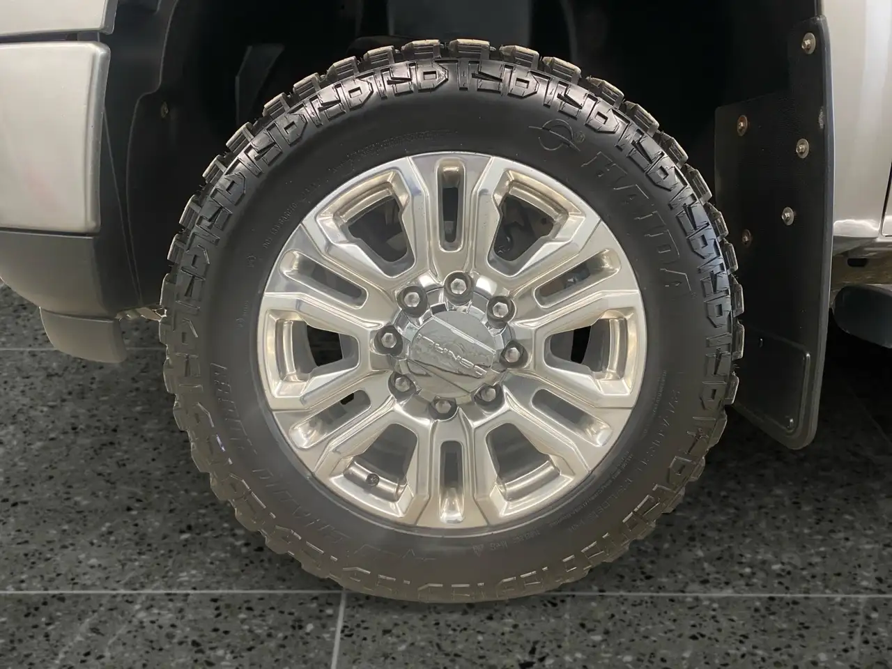 GMC Sierra 2500HD снимка GMC Sierra 2500HD
