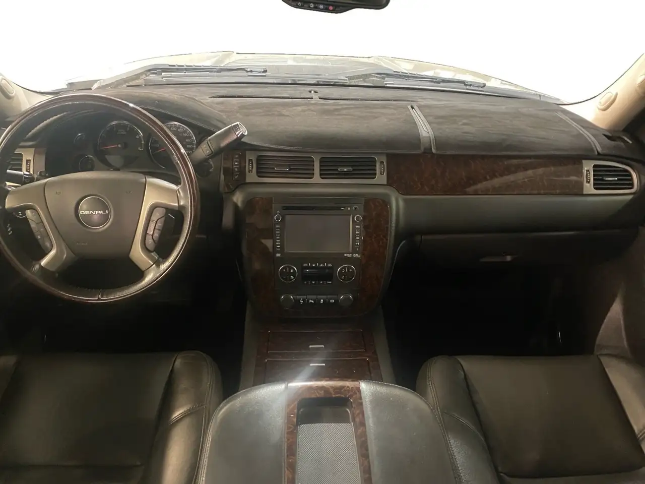 GMC Sierra 2500HD снимка GMC Sierra 2500HD
