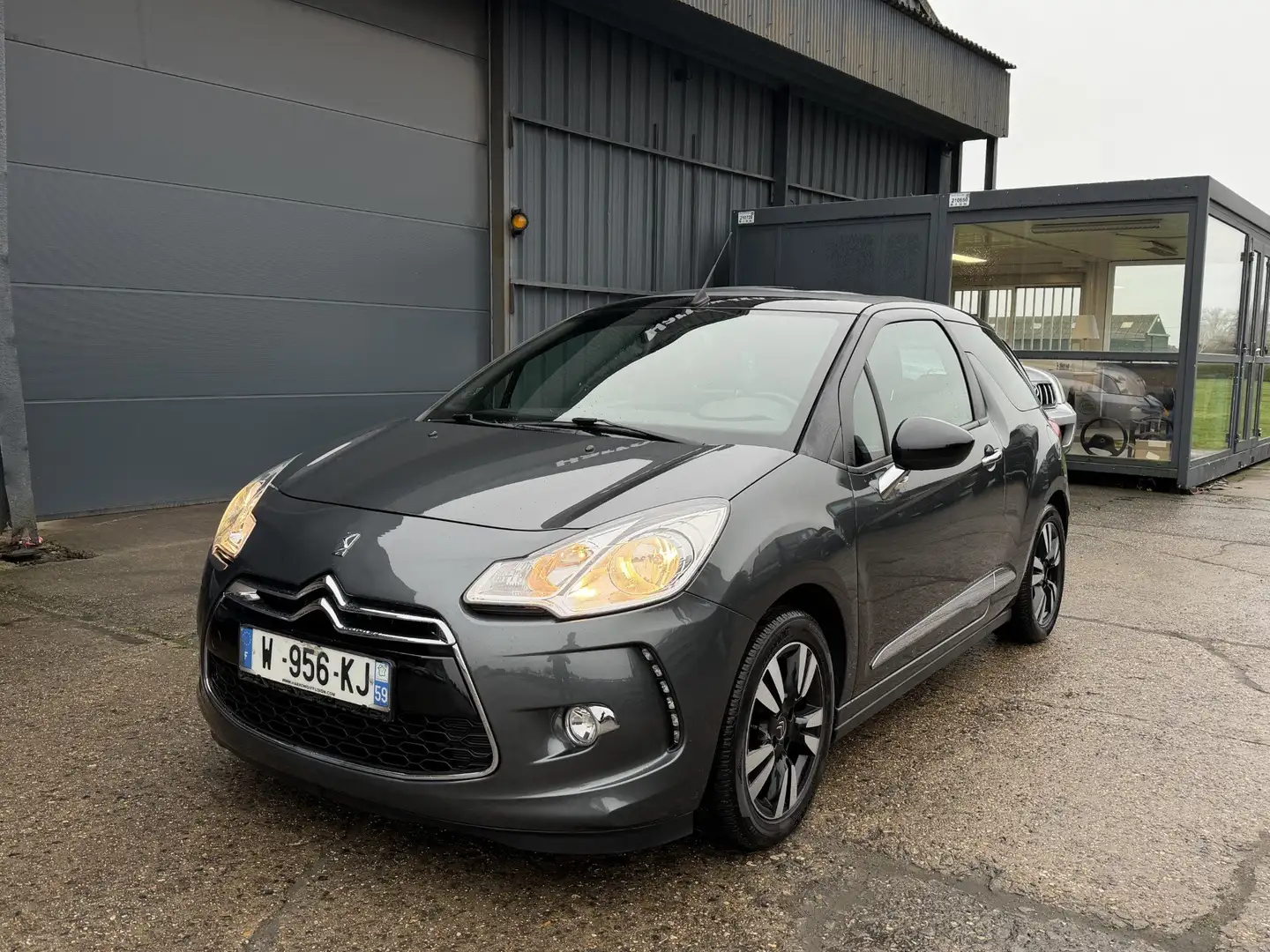 Citroen DS3 DS3 Cabriolet VTi 82 PureTech So Chic Gris - 2